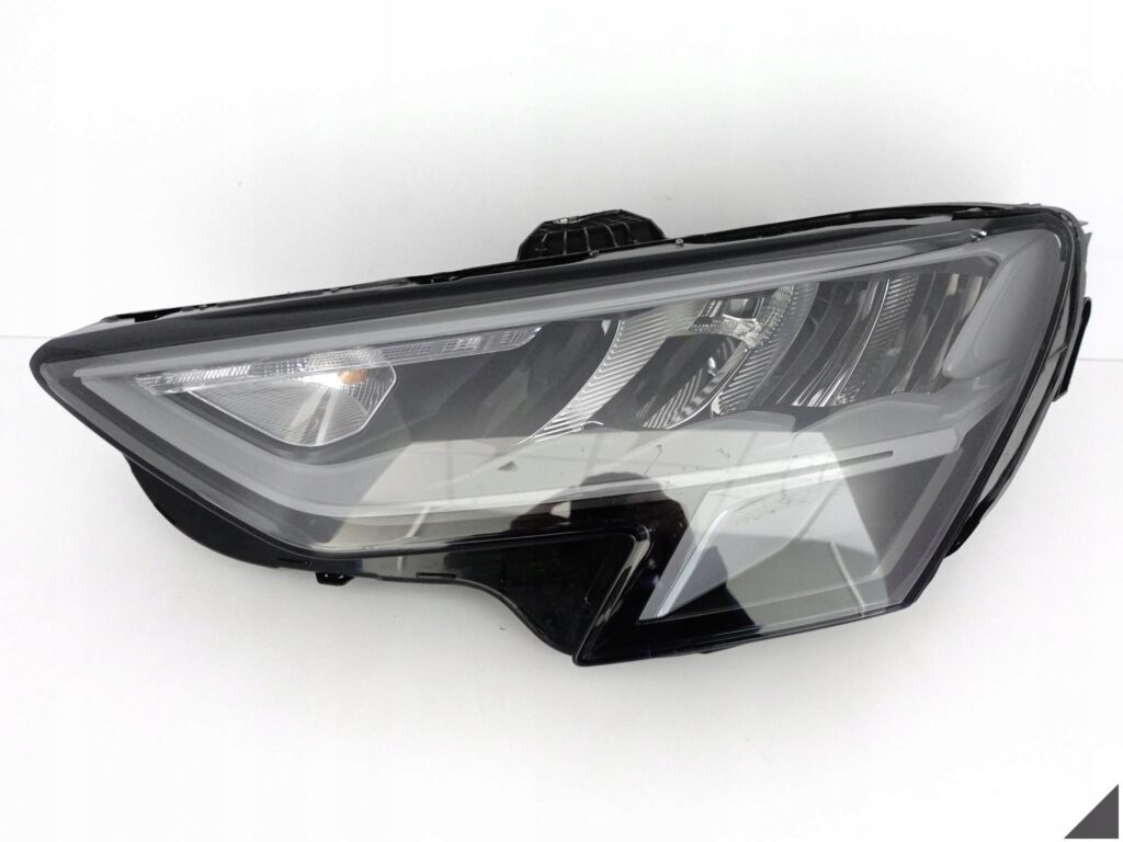 AUDI A3 S3 8Y0 20- LAMPA ZWYKŁA / BASIS FULL LED LEWA PRZÓD EUROPA ŁADNA AUDI A3 S3 8Y0 20- LAMPA ZWYKŁA / BASIS FULL LED LEWA PRZÓD EUROPA ŁADNA