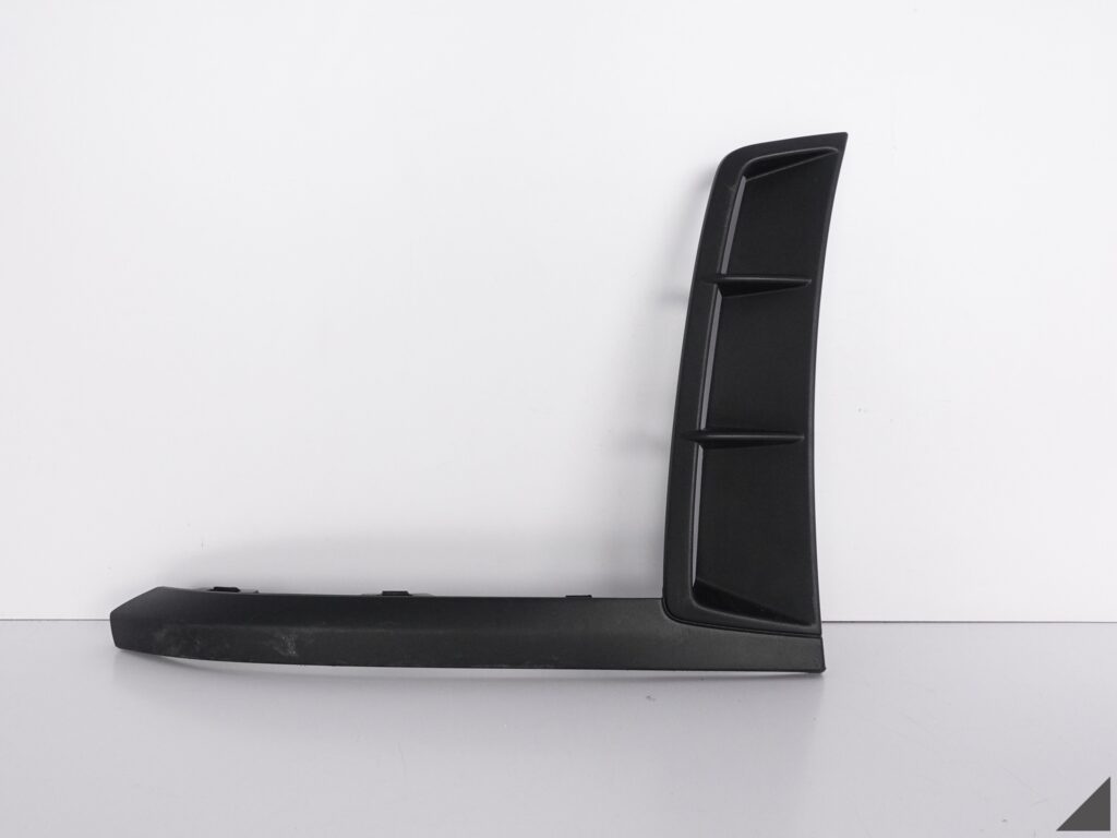 PORSCHE 982 718 GT4 KRATKA WLOT LISTWA LEWA PRZÓD PORSCHE 982 718 GT4 KRATKA WLOT LISTWA LEWA PRZÓD