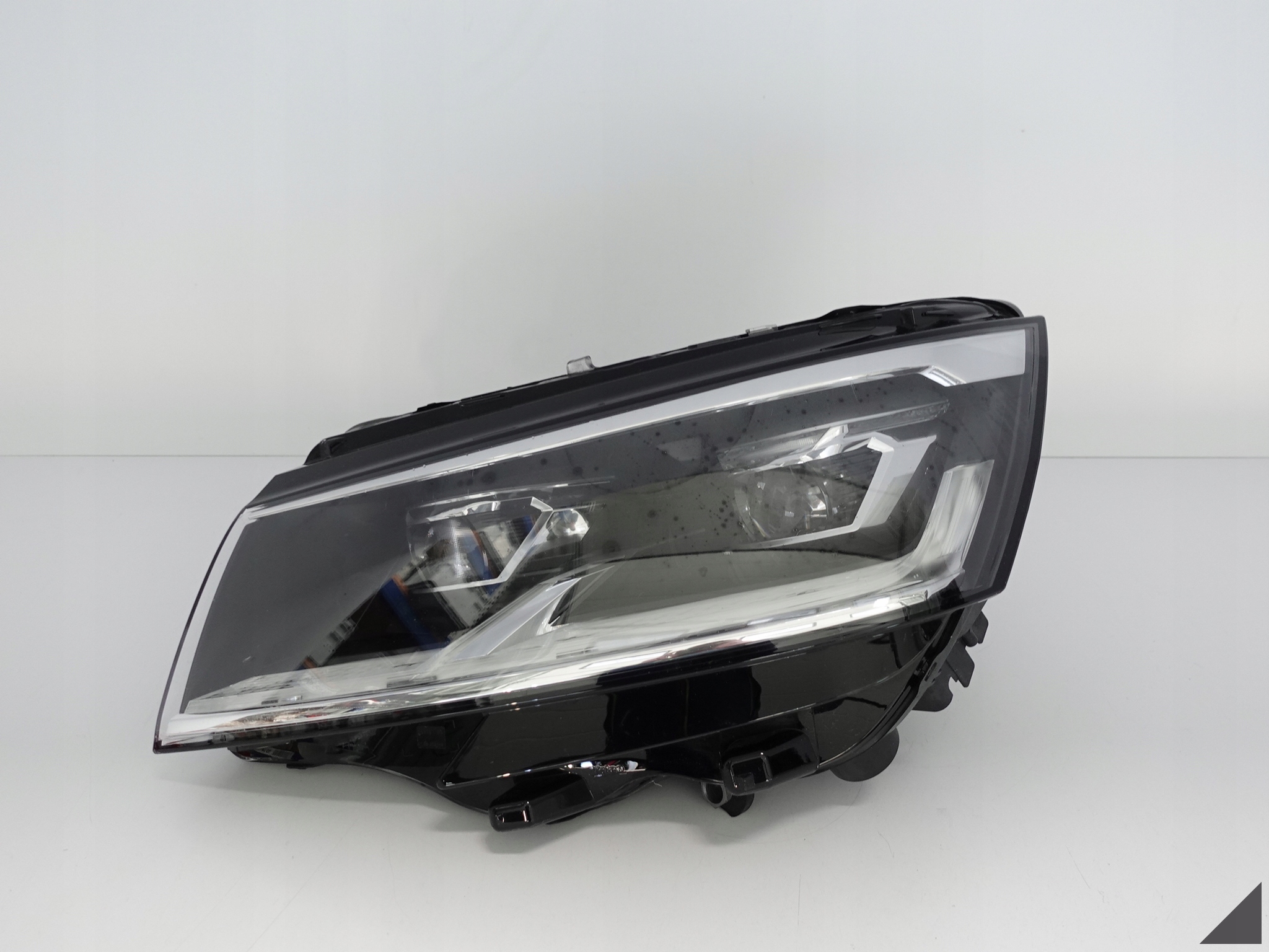 VW T6 LIFT 7L1 T6.1 19-23 FULL LED LAMPA LEWA EU VW T6 LIFT 7L1 T6.1 19-23 FULL LED LAMPA LEWA EU