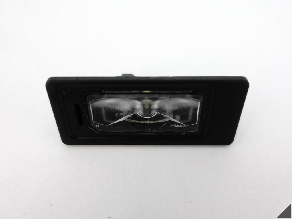 AUDI BENTLEY VW SEAT SKODA LAMPKA OŚWIETLENIE TABLICY REJESTRACYJNEJ