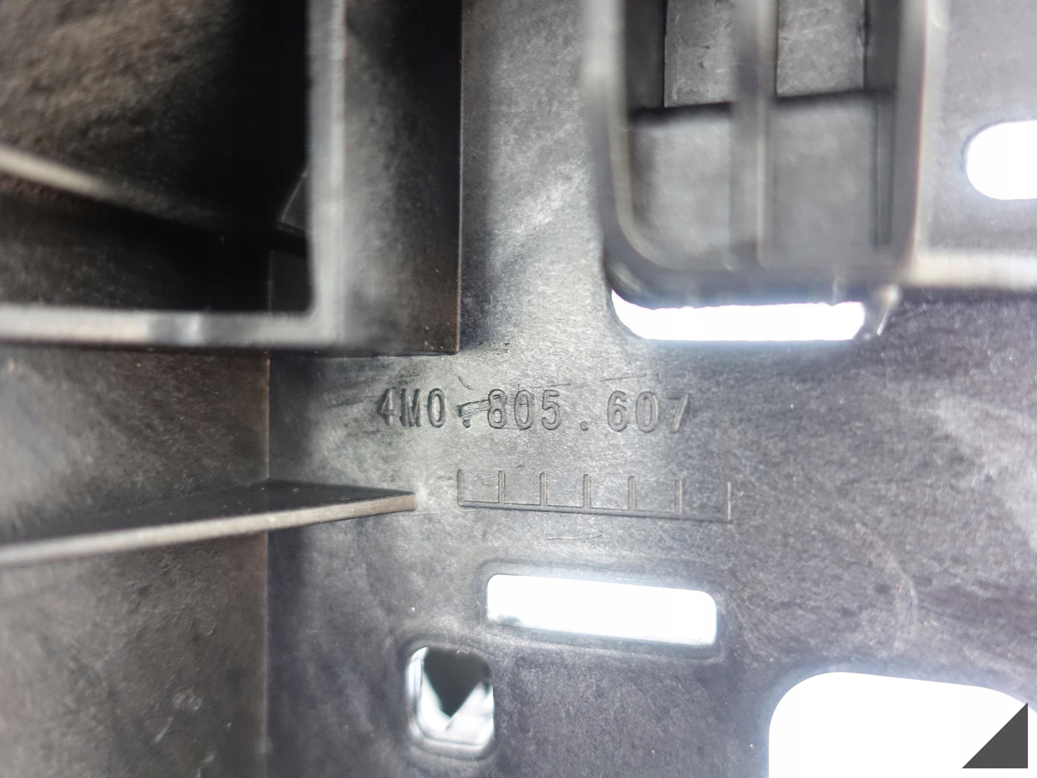 AUDI Q7 SQ7 4M0 15-19 ŚLIZG LAMPY LEWY NOWY AUDI Q7 SQ7 4M0 15-19 ŚLIZG LAMPY LEWY NOWY - obrazek 8