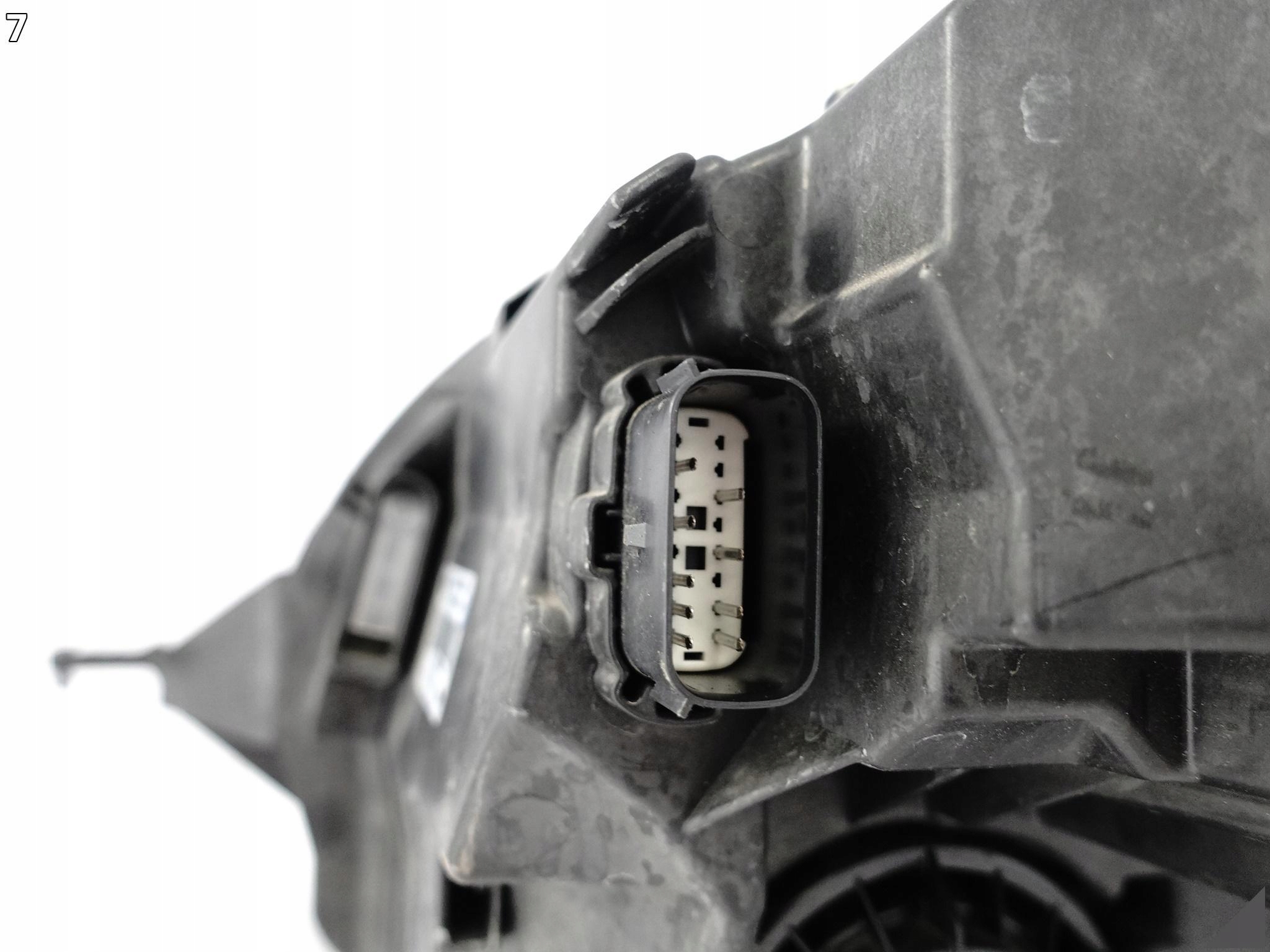 FORD PUMA II MK2 19-23 LAMPA ZWYKŁA HALOGEN LED + H1 PRAWA PRZÓD EUROPA FORD PUMA II MK2 19-23 LAMPA ZWYKŁA HALOGEN LED + H1 PRAWA PRZÓD EUROPA - obrazek 8