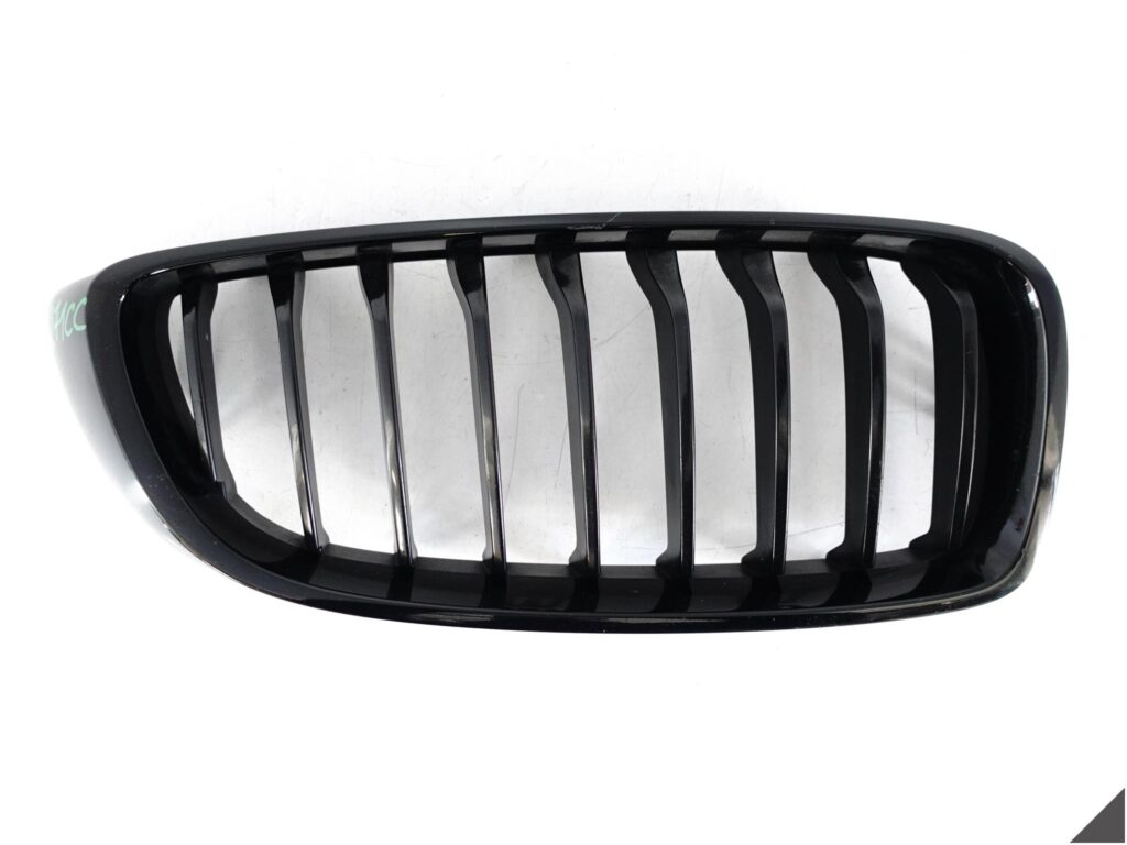 BMW 4 F32 F33 F36 M-PAKIET 13-21 NERKA GRILL ATRAPA W ZDERZAK PRAWA PRZÓD BMW 4 F32 F33 F36 M-PAKIET 13-21 NERKA GRILL ATRAPA W ZDERZAK PRAWA PRZÓD