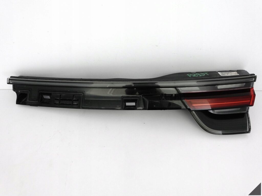 PORSCHE PANAMERA II 973 971 TURBO / GTS 16- LAMPA LED PRAWA TYŁ EU CZARNA PORSCHE PANAMERA II 973 971 TURBO / GTS 16- LAMPA LED PRAWA TYŁ EU CZARNA