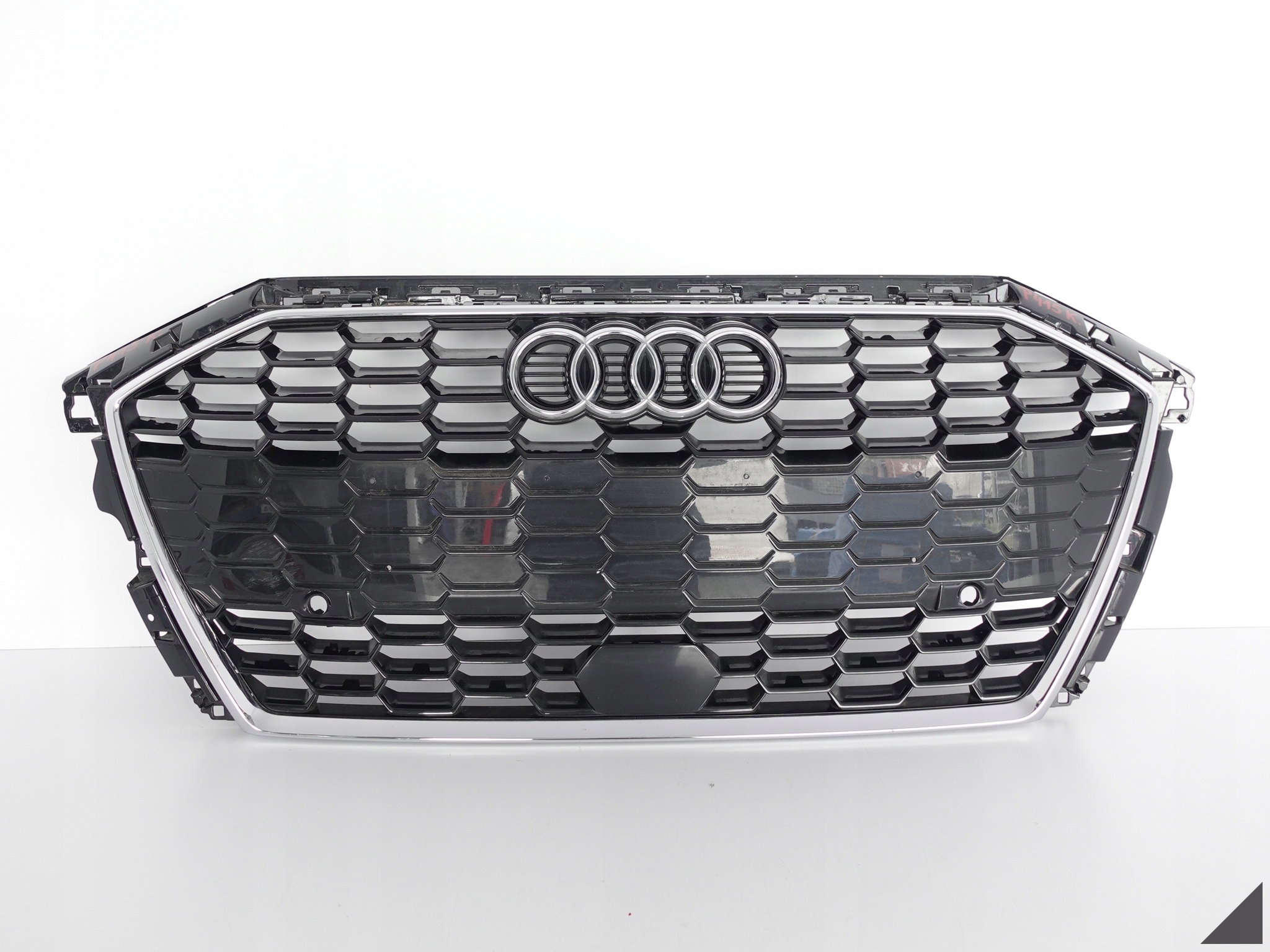 AUDI A3 8Y0 S-LINE 20- GRILL ATRAPA PDC/ACC AUDI A3 8Y0 S-LINE 20- GRILL ATRAPA PDC/ACC