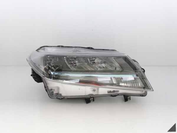 SUZUKI VITARA III LIFT 18- FULL LED LAMPA PRAWA PRZÓD EUROPA