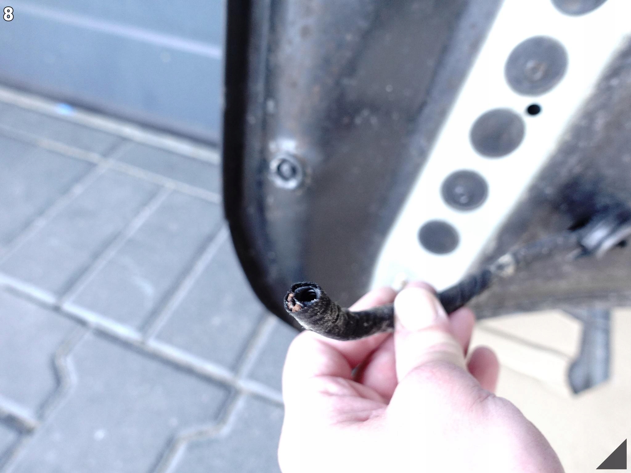 AUDI A8 S8 4H0 D4 LIFT 13-17 MASKA POKRYWA SILNIKA DEMONTAŻ KOLOR:4N4N AUDI A8 S8 4H0 D4 LIFT 13-17 MASKA POKRYWA SILNIKA DEMONTAŻ KOLOR:4N4N - obrazek 9