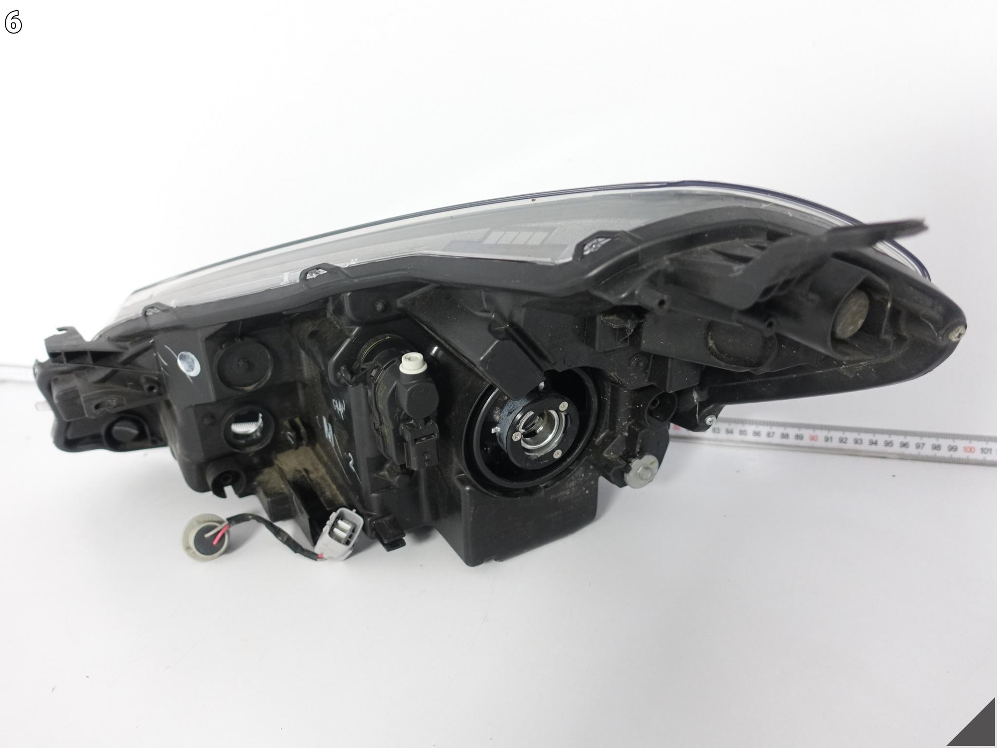 TOYOTA YARIS III 3 LIFT 17-19 LAMPA HALOGEN ZWYKŁA + LED PRAWA PRZÓD EUROPA TOYOTA YARIS III 3 LIFT 17-19 LAMPA HALOGEN ZWYKŁA + LED PRAWA PRZÓD EUROPA - obrazek 7