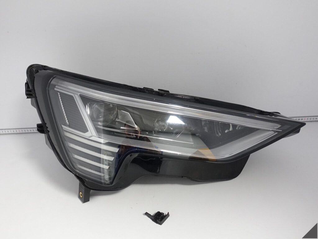 AUDI E-TRON / Q8 E-TRON LIFT 22- LAMPA FULL LED DIGITAL MATRIX LIGHT PRAWA AUDI E-TRON / Q8 E-TRON LIFT 22- LAMPA FULL LED DIGITAL MATRIX LIGHT PRAWA