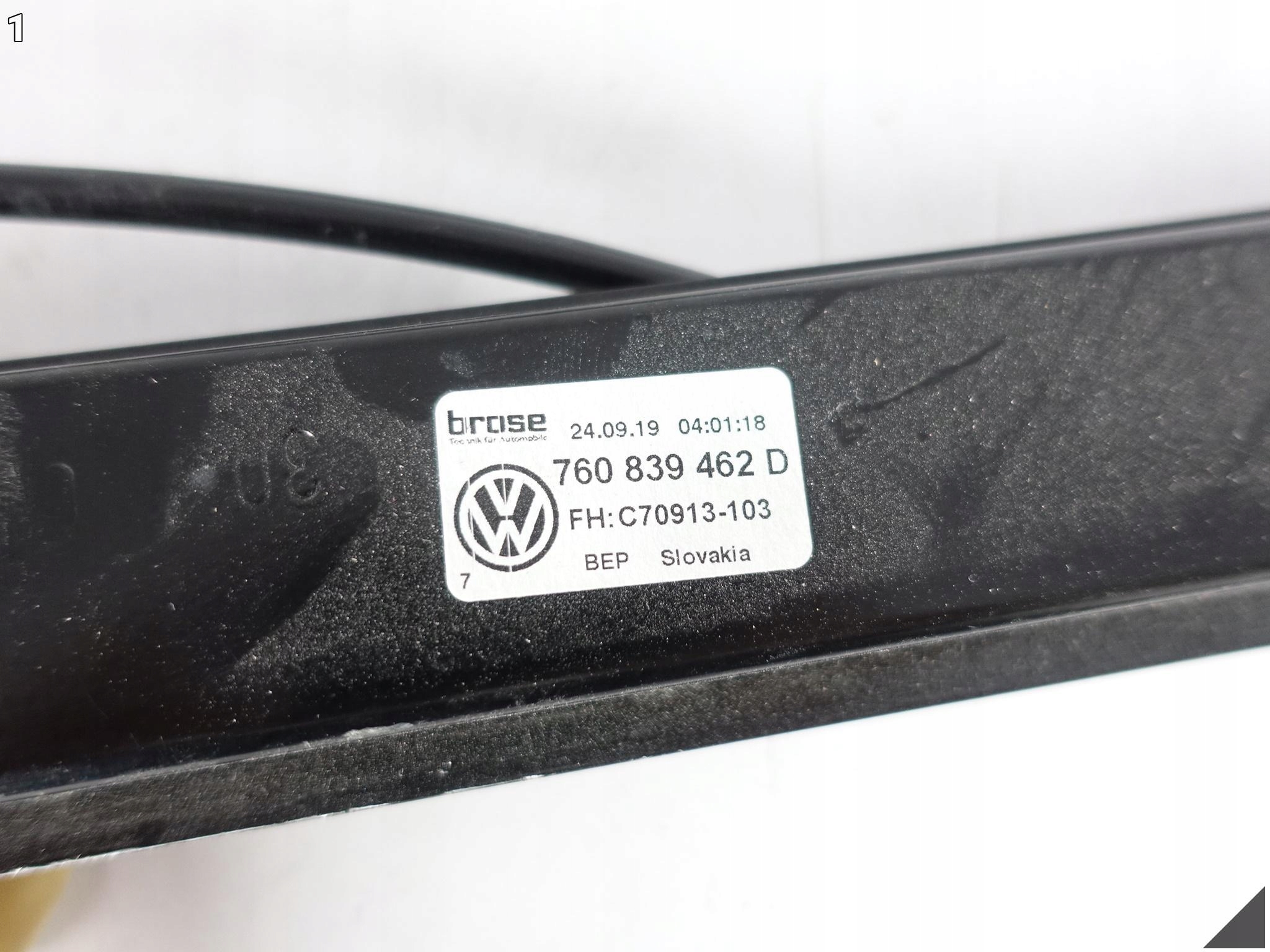 VW TOUAREG III 760 CR7 18- MECHANIZM PODNOSZENIA SZYBY PRAWY TYŁ VW TOUAREG III 760 CR7 18- MECHANIZM PODNOSZENIA SZYBY PRAWY TYŁ - obrazek 2
