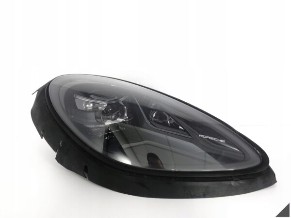 PORSCHE MACAN 95B GTS LIFT 18- FULL LED LAMPA PRAWA PRZÓD EUROPA EXCL 010AS PORSCHE MACAN 95B GTS LIFT 18- FULL LED LAMPA PRAWA PRZÓD EUROPA EXCL 010AS