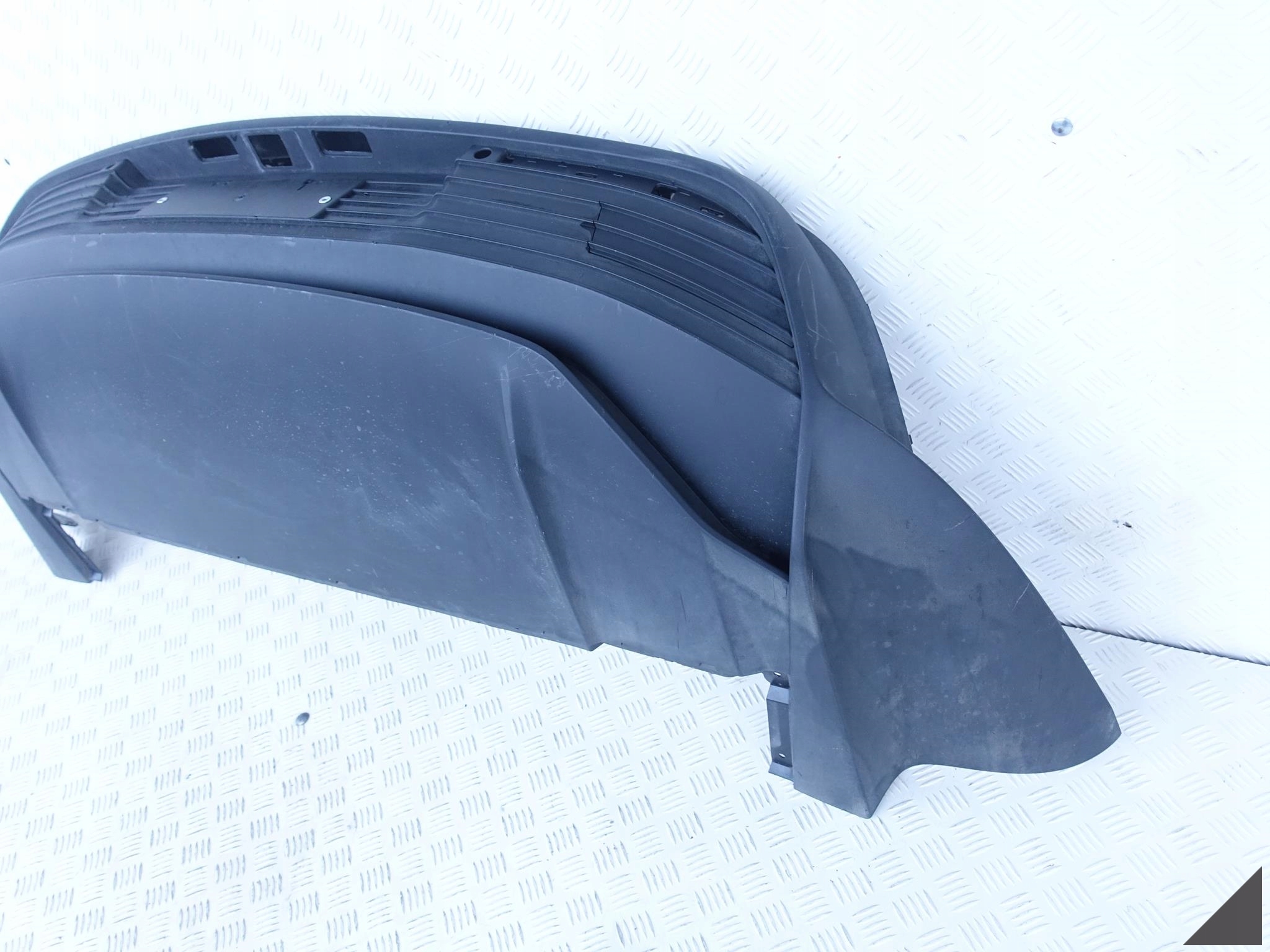 PORSCHE TAYCAN 9J1 ZDERZAK SPOILER DYFUZOR TYŁ PORSCHE TAYCAN 9J1 ZDERZAK SPOILER DYFUZOR TYŁ - obrazek 5