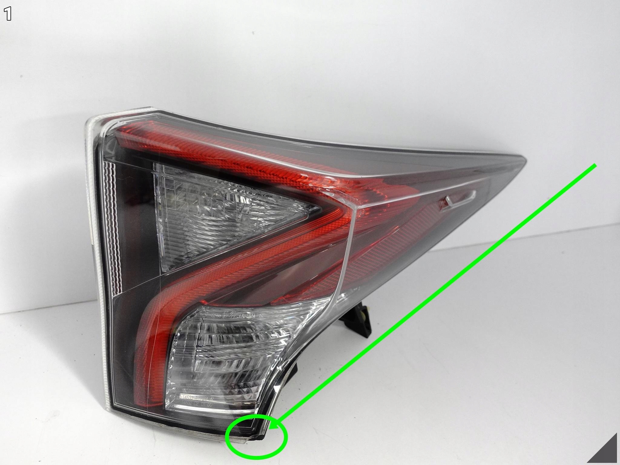 TOYOTA PRIUS IV XW50 HYBRID 15-19 LAMPA LED PRAWA TYŁ EUROPA 81550-47283 TOYOTA PRIUS IV XW50 HYBRID 15-19 LAMPA LED PRAWA TYŁ EUROPA 81550-47283 - obrazek 2