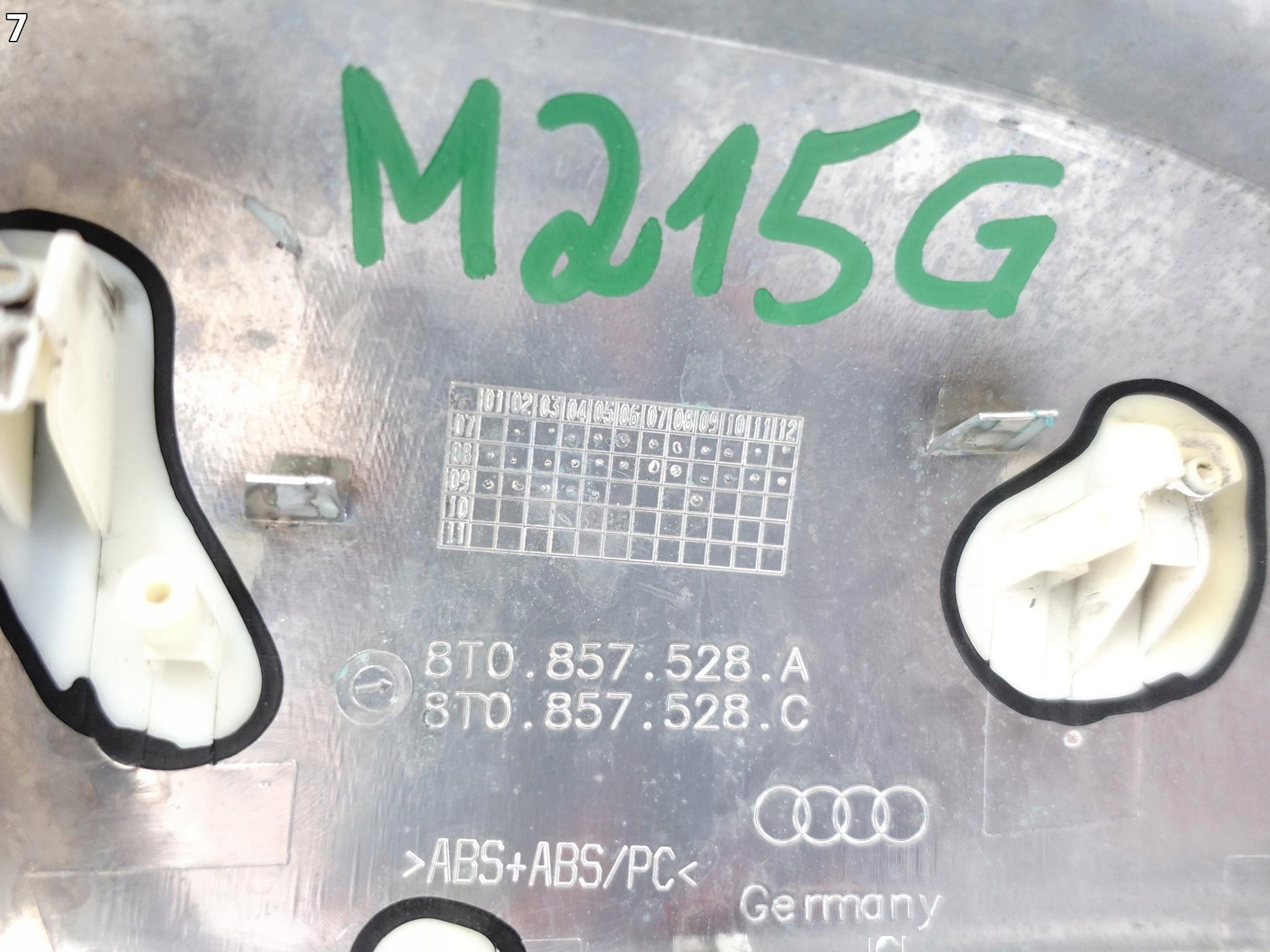 AUDI S5 A5 8T0 07-11 A6 S6 4F0 A3 S3 8P0 LUSTERKO OBUDOWA ALUMINIUM PRAWE AUDI S5 A5 8T0 07-11 A6 S6 4F0 A3 S3 8P0 LUSTERKO OBUDOWA ALUMINIUM PRAWE - obrazek 8