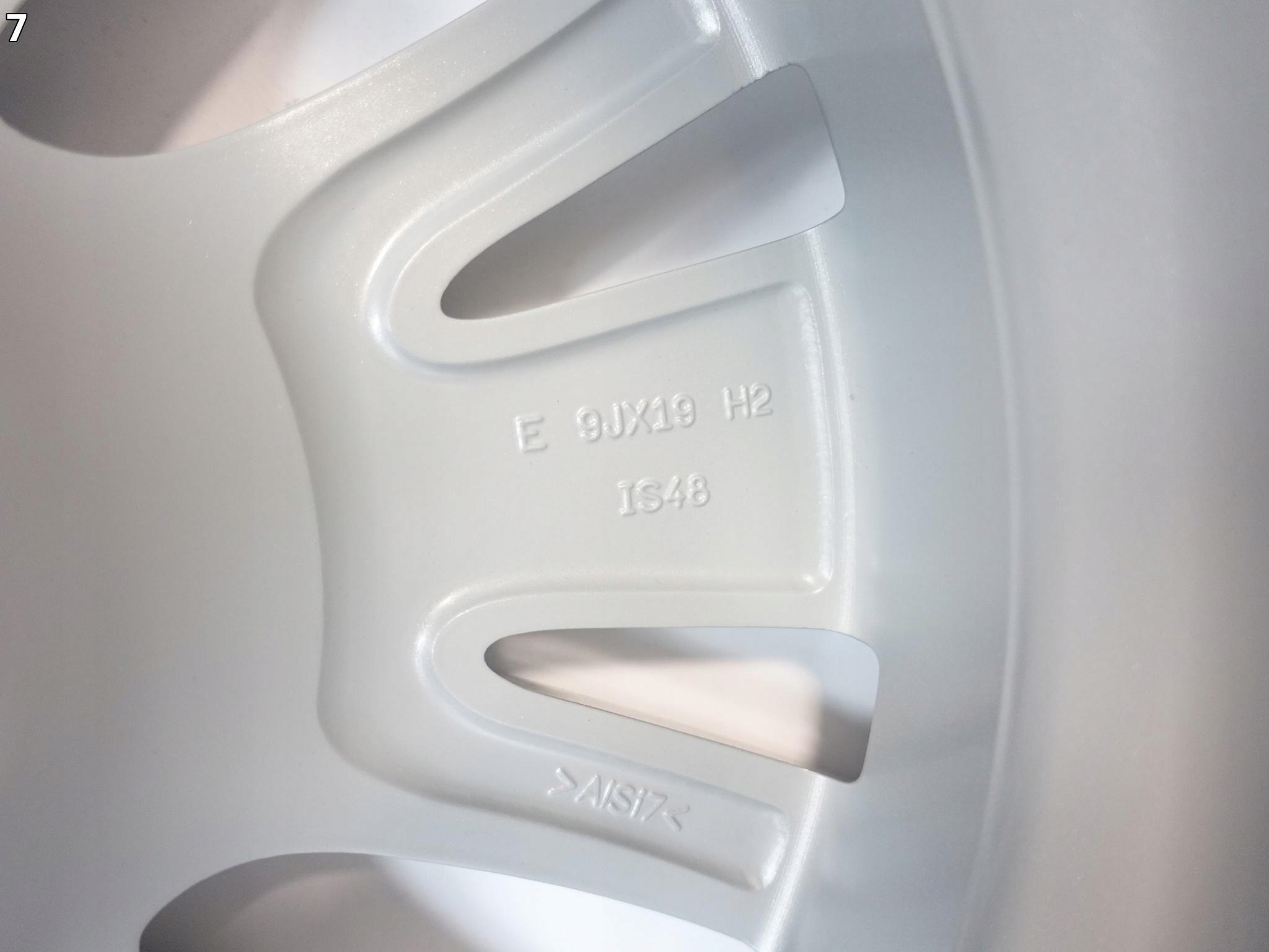 BMW X5 F15 FELGA 9Jx19 IS48 5×120 SILVER IDEALNA BMW X5 F15 FELGA 9Jx19 IS48 5x120 SILVER IDEALNA - obrazek 8