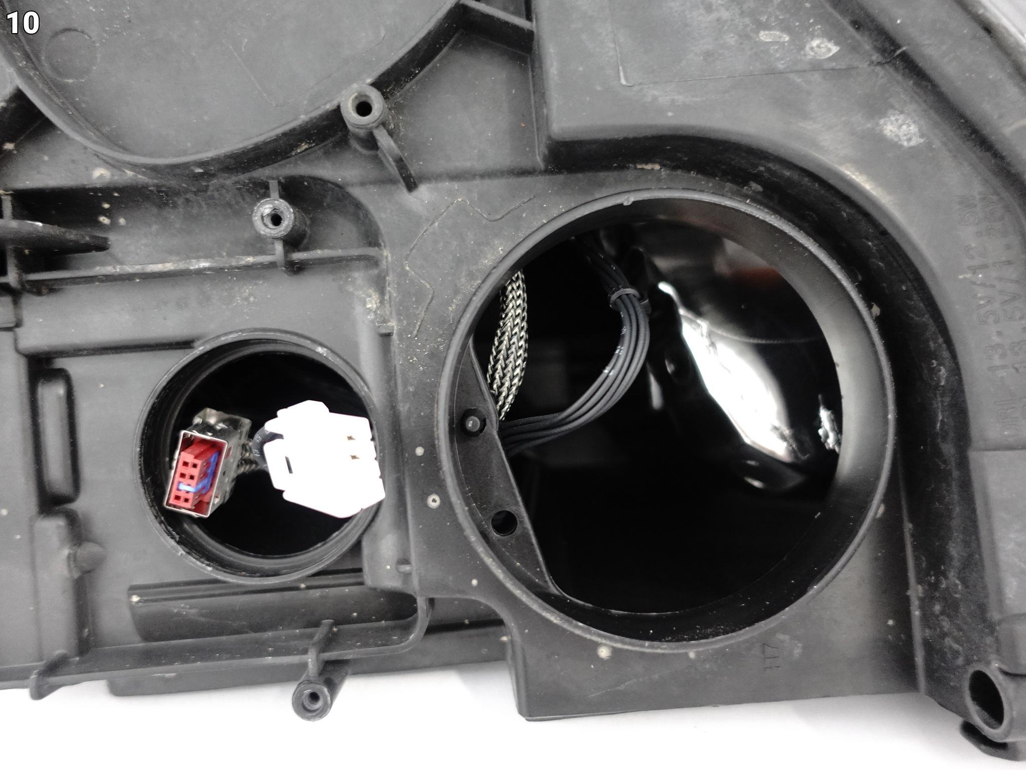 AUDI Q7 4L0 LIFT 09-15 LAMPA XENON + LED NIESKRĘTNA PRAWA PRZÓD EUROPA AUDI Q7 4L0 LIFT 09-15 LAMPA XENON + LED NIESKRĘTNA PRAWA PRZÓD EUROPA - obrazek 11