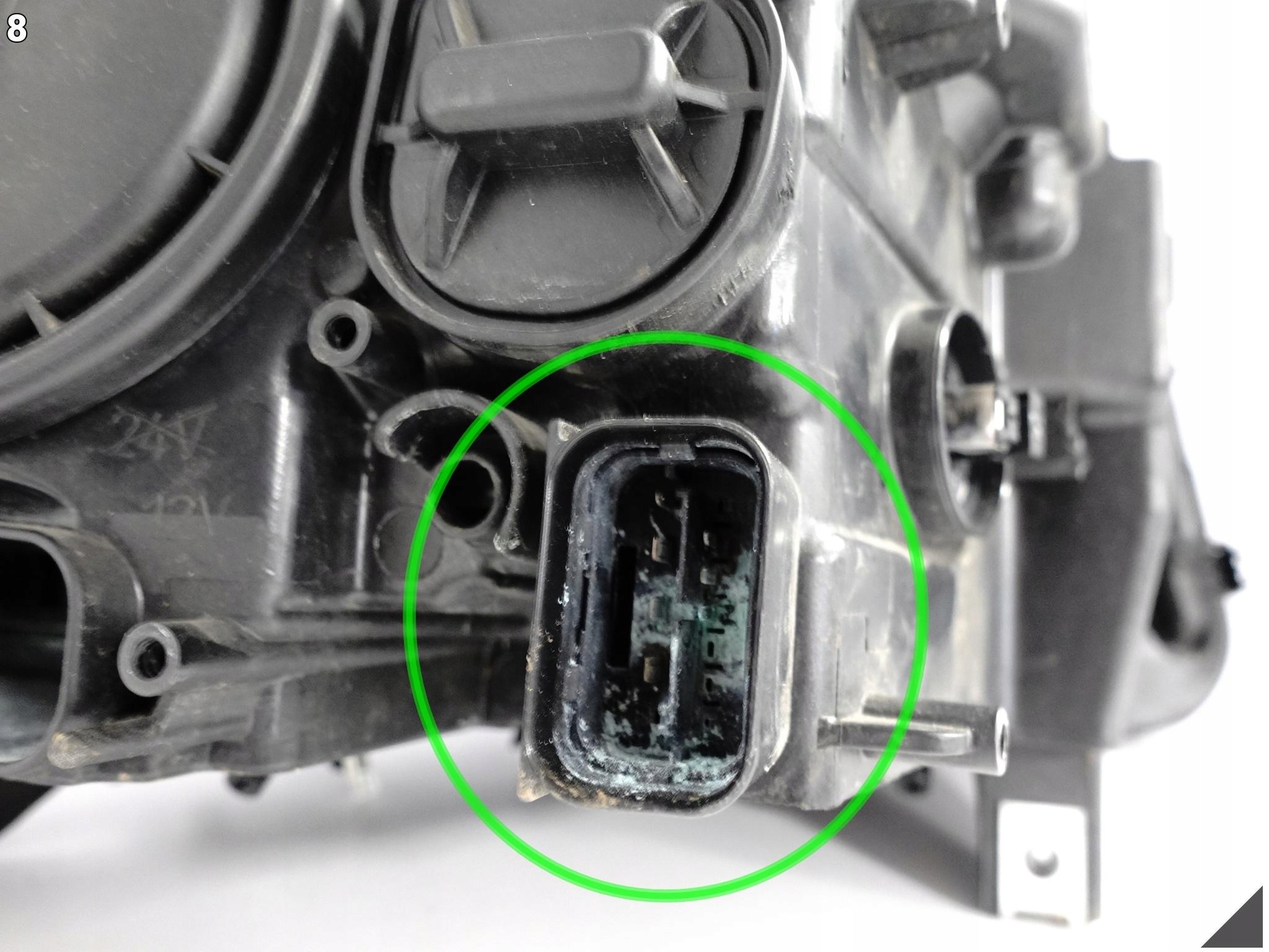 BMW 5 F10 F11 VFL 10-13 LAMPA XENON+LED NIESKRĘTNA LEWA PRZÓD EUROPA BMW 5 F10 F11 VFL 10-13 LAMPA XENON+LED NIESKRĘTNA LEWA PRZÓD EUROPA - obrazek 9