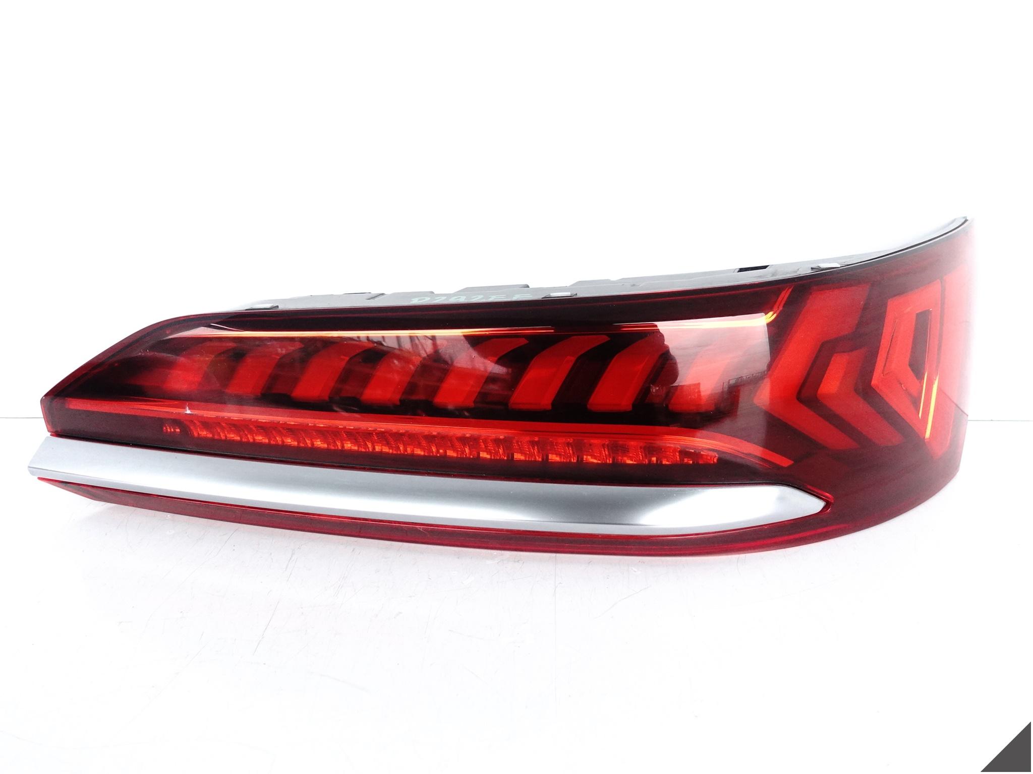 AUDI Q7 II 4M0 LIFT 19-24 LAMPA LED W KLAPĘ BAGAŻNIKA PRAWA TYŁ BASIC AUDI Q7 II 4M0 LIFT 19-24 LAMPA LED W KLAPĘ BAGAŻNIKA PRAWA TYŁ BASIC