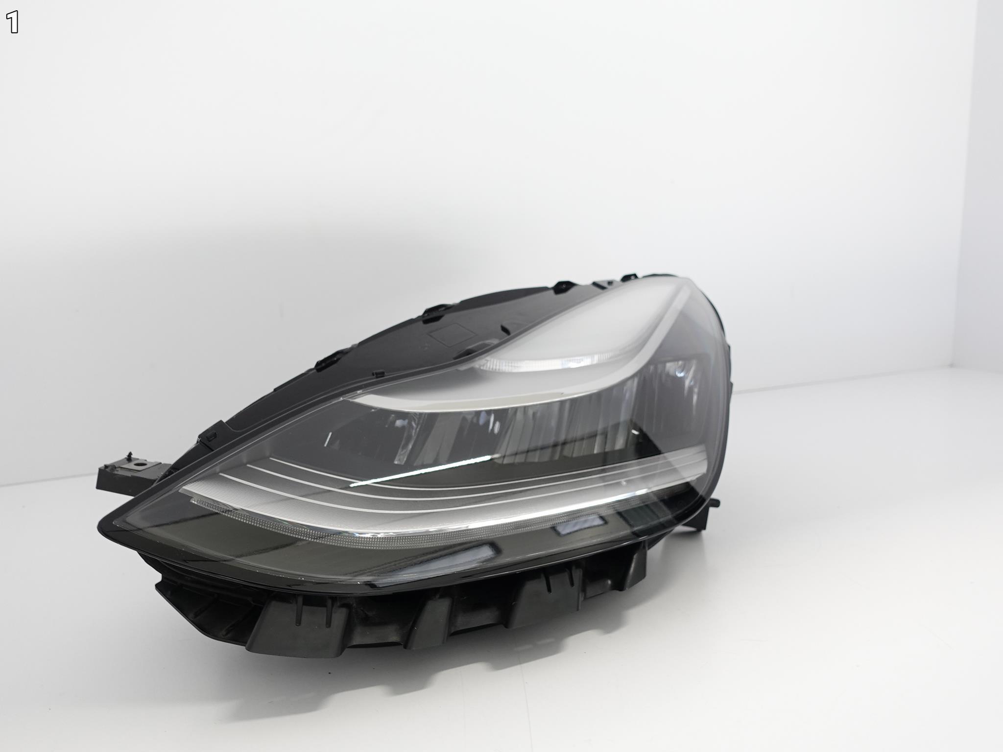TESLA MODEL 3 17- FULL LED LAMPA LEWA PRZÓD EU TESLA MODEL 3 17- FULL LED LAMPA LEWA PRZÓD EU - obrazek 2