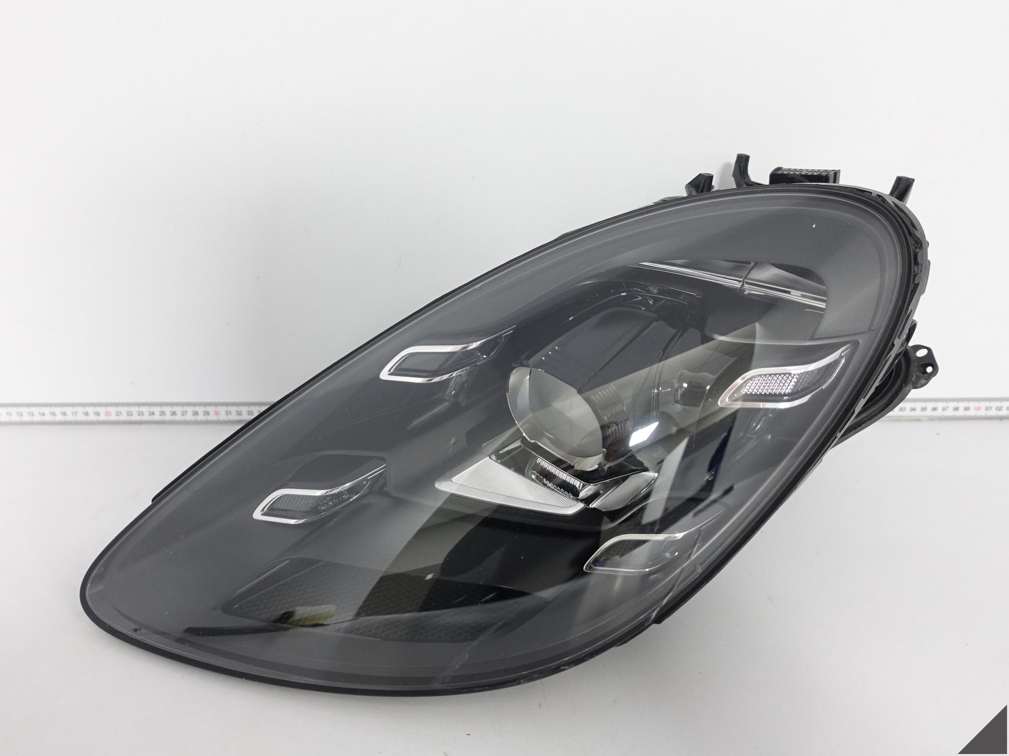 PORSCHE 718 BOXSTER / CAYMAN 982 GT4 LAMPA PDLS FULL LED LEWA PRZÓD EUROPA PORSCHE 718 BOXSTER / CAYMAN 982 GT4 LAMPA PDLS FULL LED LEWA PRZÓD EUROPA