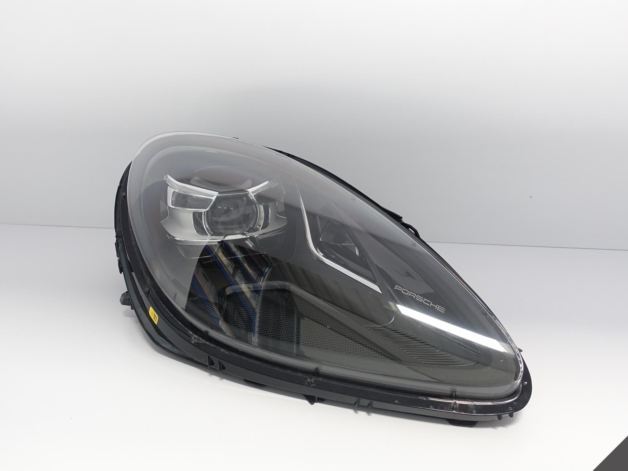 PORSCHE MACAN 95B LIFT 18- LAMPA PDLS FULL LED EU PORSCHE MACAN 95B LIFT 18- LAMPA PDLS FULL LED EU