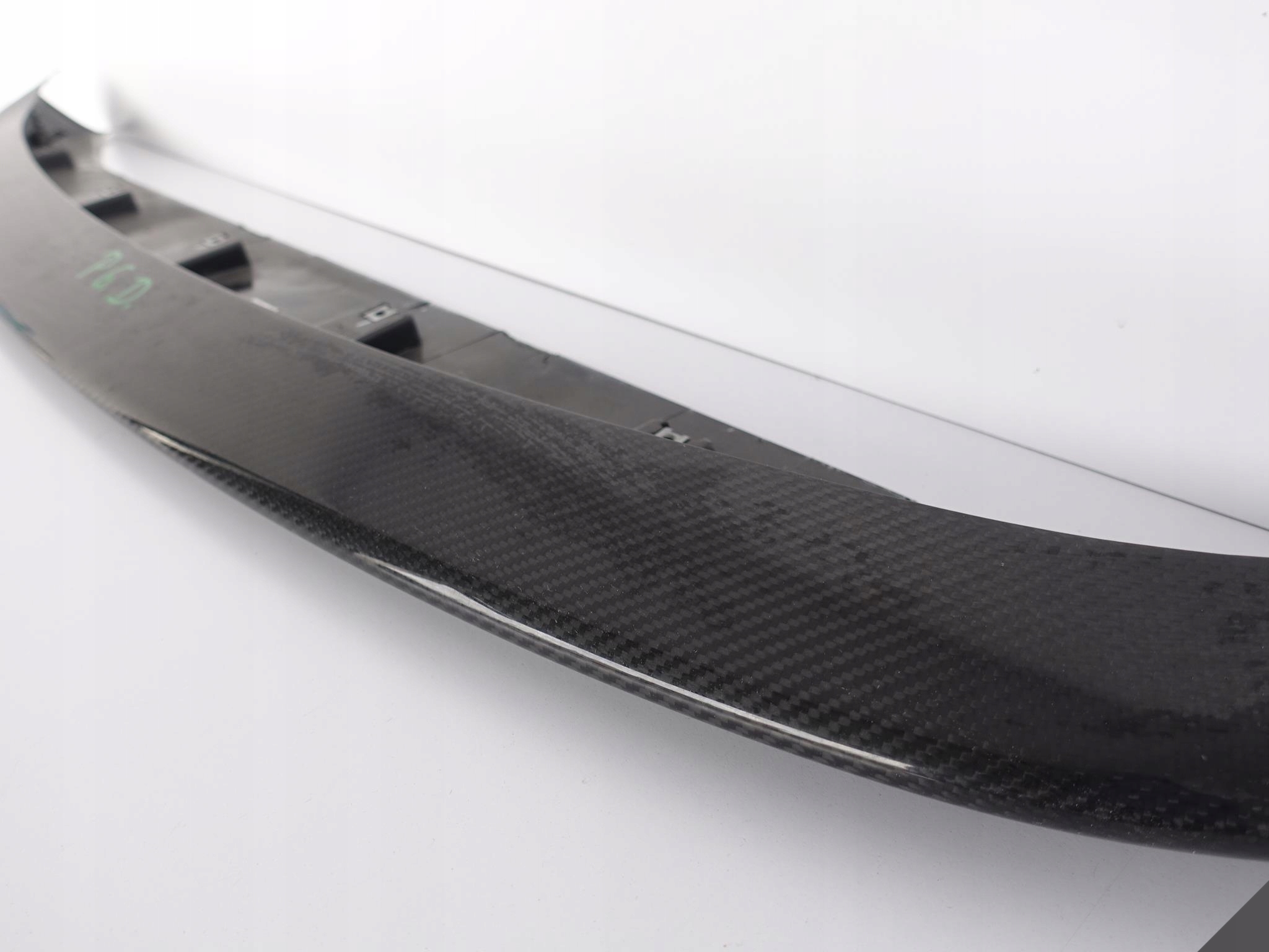 MASERATI LEVANTE TROFEO GTS LIFT CARBON SPOILER MASERATI LEVANTE TROFEO GTS LIFT CARBON SPOILER - obrazek 9