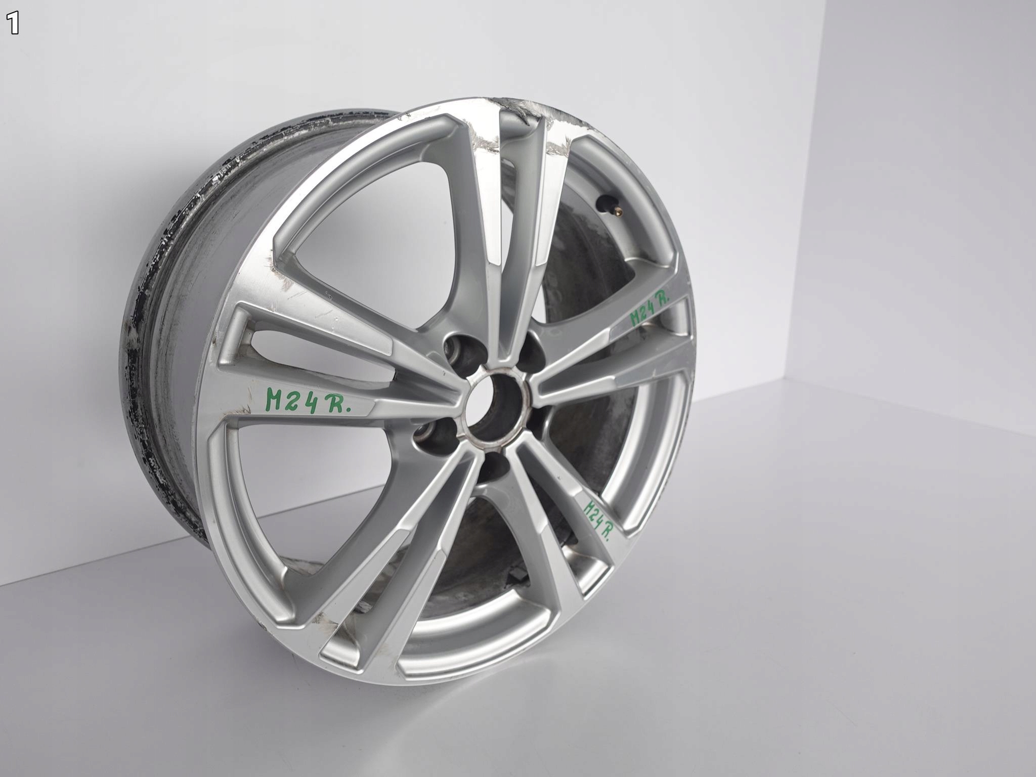 AUDI A3 S3 8V0 FELGA 7,5X18 ET51 5X112 AUDI A3 S3 8V0 FELGA 7,5X18 ET51 5X112 - obrazek 2