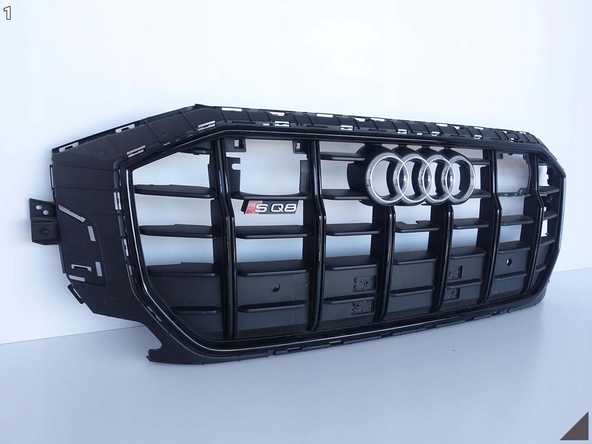 AUDI SQ8 Q8 4M8 18- ZDERZAK GRILL ATRAPA CZARNY AUDI SQ8 Q8 4M8 18- ZDERZAK GRILL ATRAPA CZARNY - obrazek 2