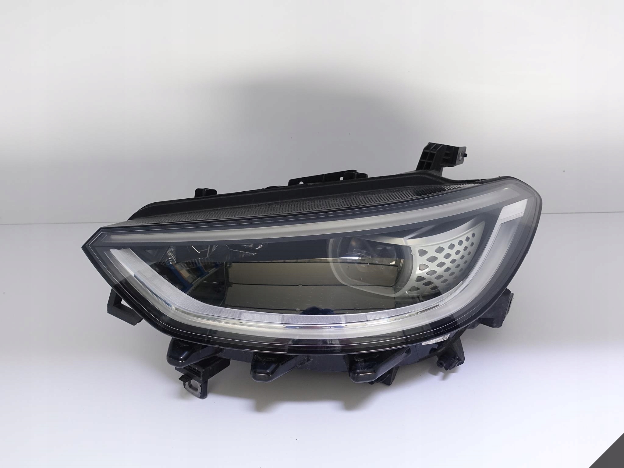 VW ID.3 10B 19- LAMPA IQ.LIGHT FULL LED LEWA EU VW ID.3 10B 19- LAMPA IQ.LIGHT FULL LED LEWA EU