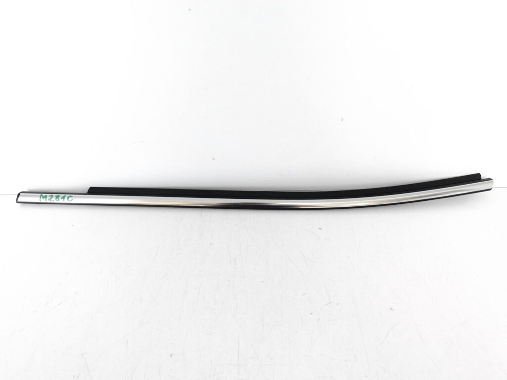 TOYOTA YARIS IV 4 19- LISTWA ZGARNIAJĄCA SZYBY LEWA TYŁ CHROM 68230-52241 TOYOTA YARIS IV 4 19- LISTWA ZGARNIAJĄCA SZYBY LEWA TYŁ CHROM 68230-52241