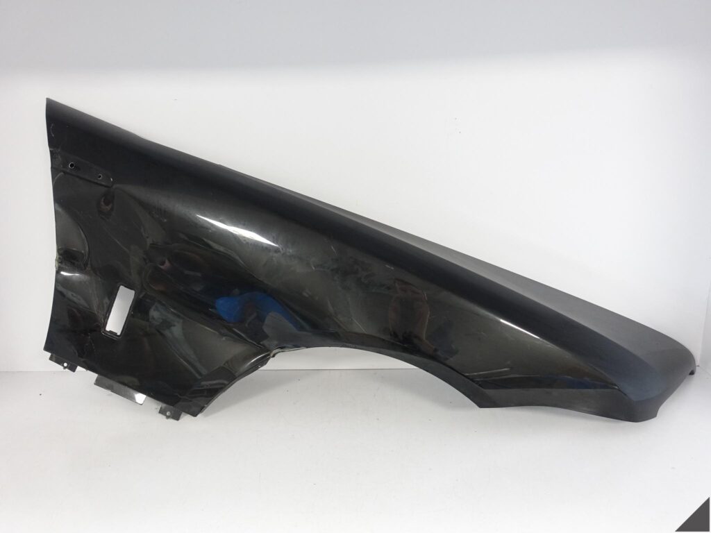 ROLLS ROYCE WRAITH RR5 DAWN RR6 BŁOTNIK FENDER PRAWY PRZÓD *USZKODZONY* ROLLS ROYCE WRAITH RR5 DAWN RR6 BŁOTNIK FENDER PRAWY PRZÓD *USZKODZONY*