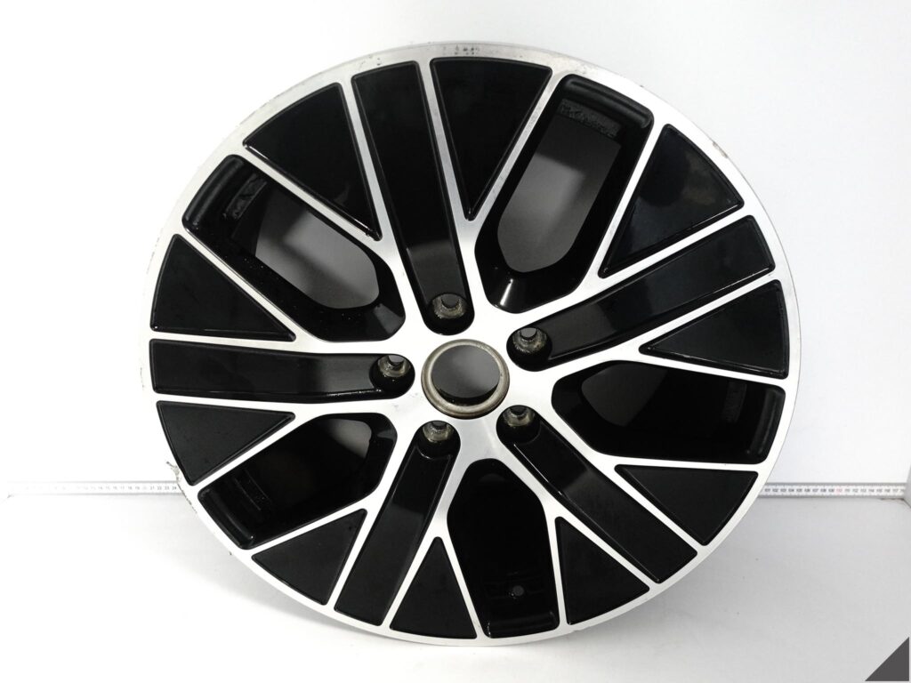 PORSCHE TAYCAN 9J1 TURBO AERO FELGA ALUFELGA 9Jx20 ET54 5x130 041