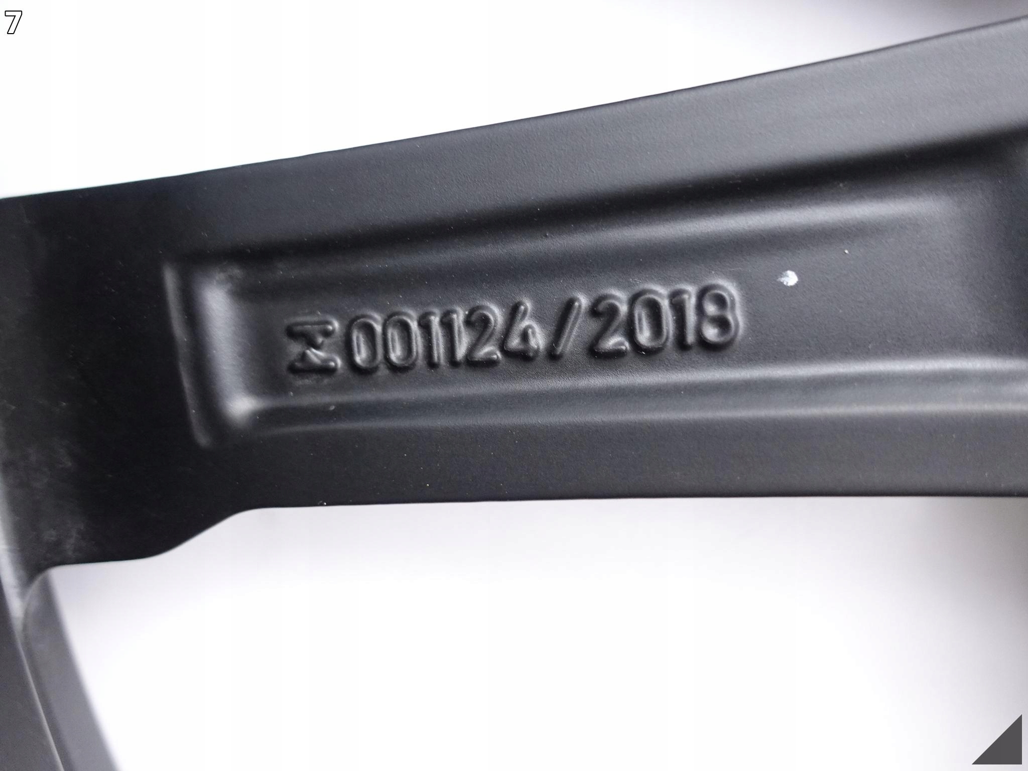 BMW G20 G21 G22 G23 G26 M-PAKIET 8JX19 ET27 FELGA BMW G20 G21 G22 G23 G26 M-PAKIET 8JX19 ET27 FELGA - obrazek 8