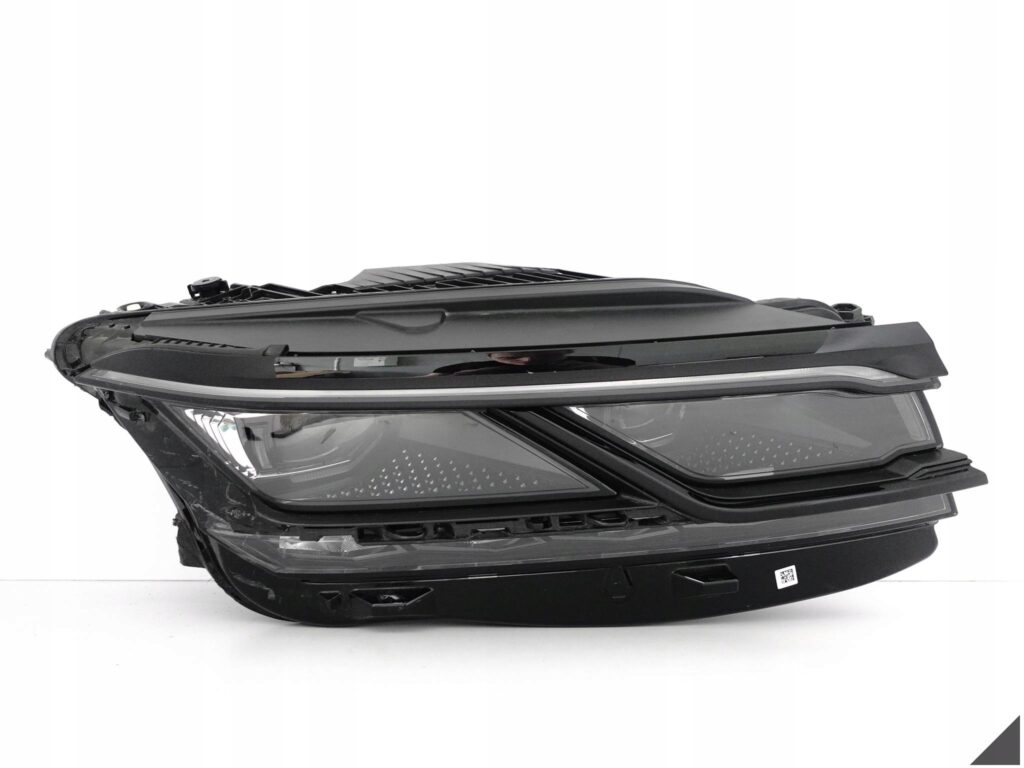 VW TOUAREG III 760 761 CR7 18- LAMPA MATRIX FULL LED PRAWA PRZÓD 761941082A VW TOUAREG III 760 761 CR7 18- LAMPA MATRIX FULL LED PRAWA PRZÓD 761941082A