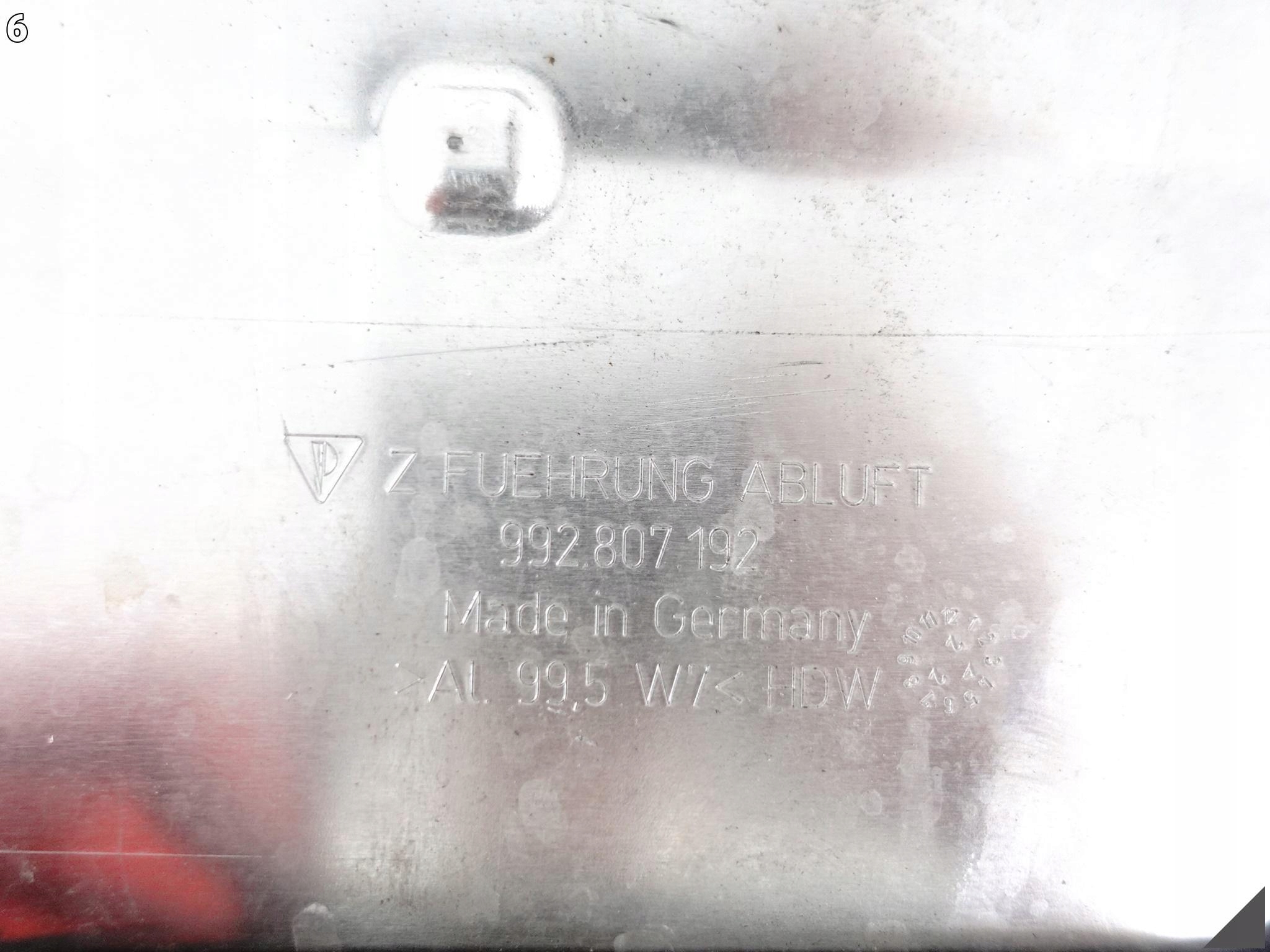 PORSCHE 911 992 19- KIEROWNICA POWIETRZA PROWADNICA WLOT TYLNA ŚRODKOWA PORSCHE 911 992 19- KIEROWNICA POWIETRZA PROWADNICA WLOT TYLNA ŚRODKOWA - obrazek 7