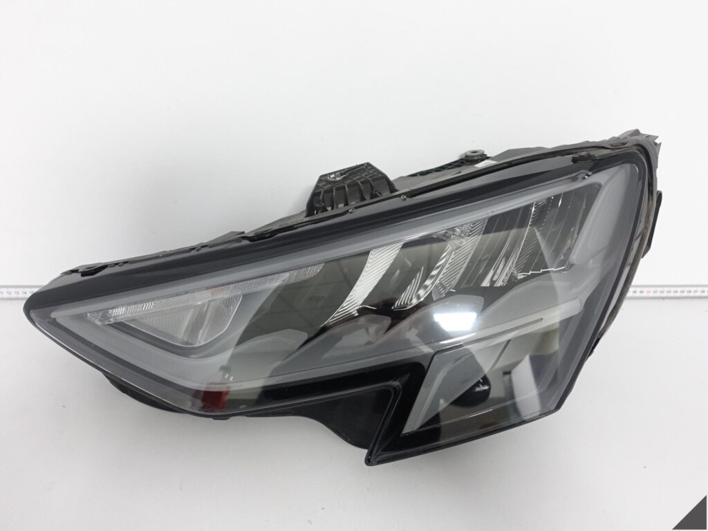 AUDI A3 S3 8Y0 20-24 LAMPA ZWYKŁA / BASIS FULL LED LEWA PRZÓD EUROPA