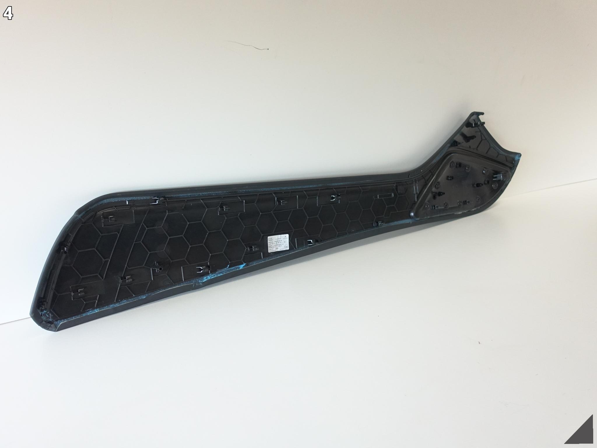 AUDI A8 S8 4H1 D4 LIFT 09-17 LEWA OSŁONA TUNELU ŚRODKOWEGO DEKOR SKÓRA 25D AUDI A8 S8 4H1 D4 LIFT 09-17 LEWA OSŁONA TUNELU ŚRODKOWEGO DEKOR SKÓRA 25D - obrazek 5