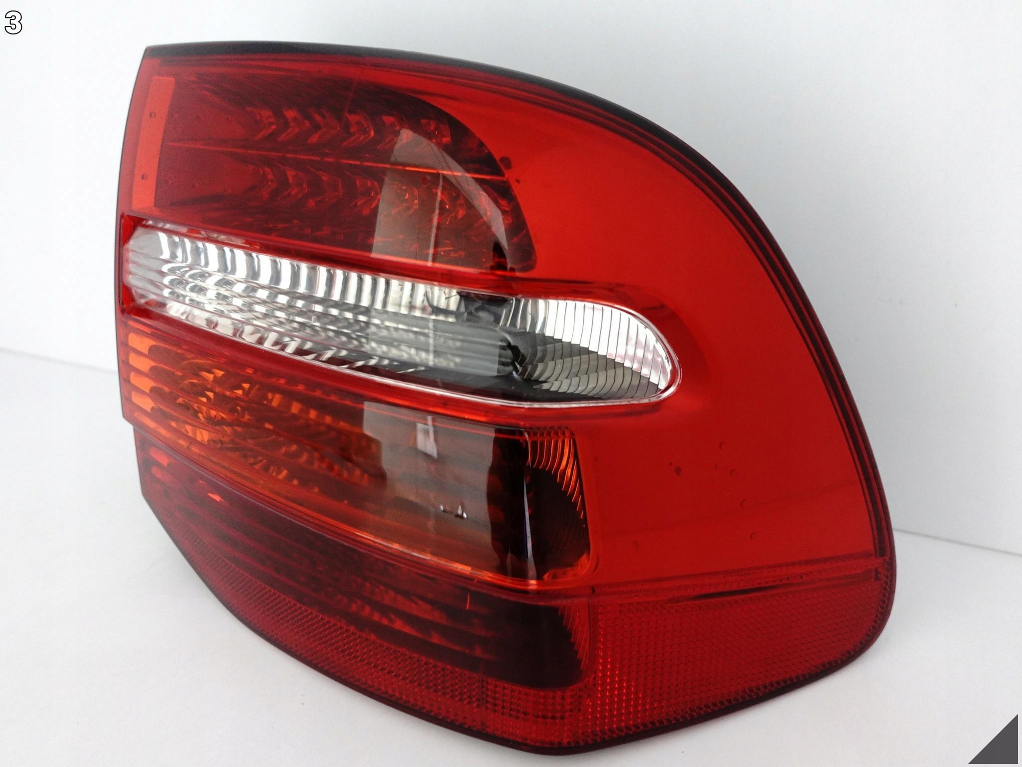PORSCHE CAYENNE 7L5 957 LIFT 07-10 LAMPA LED W BŁOTNIK PRAWA TYŁ EUROPA PORSCHE CAYENNE 7L5 957 LIFT 07-10 LAMPA LED W BŁOTNIK PRAWA TYŁ EUROPA - obrazek 4