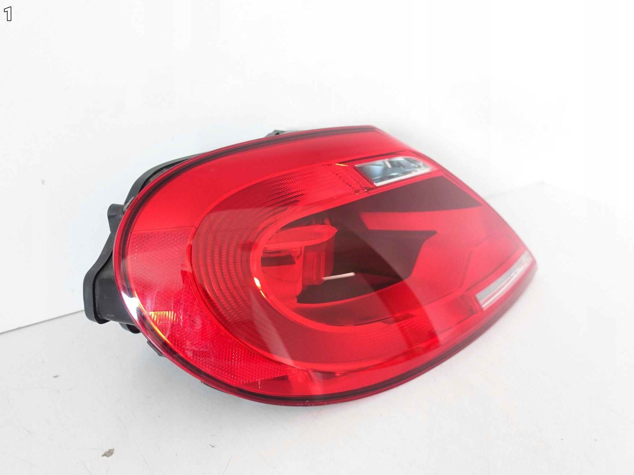 VW BEETLE 5C3 11-19 LAMPA LEWA TYŁ EU VW BEETLE 5C3 11-19 LAMPA LEWA TYŁ EU - obrazek 2