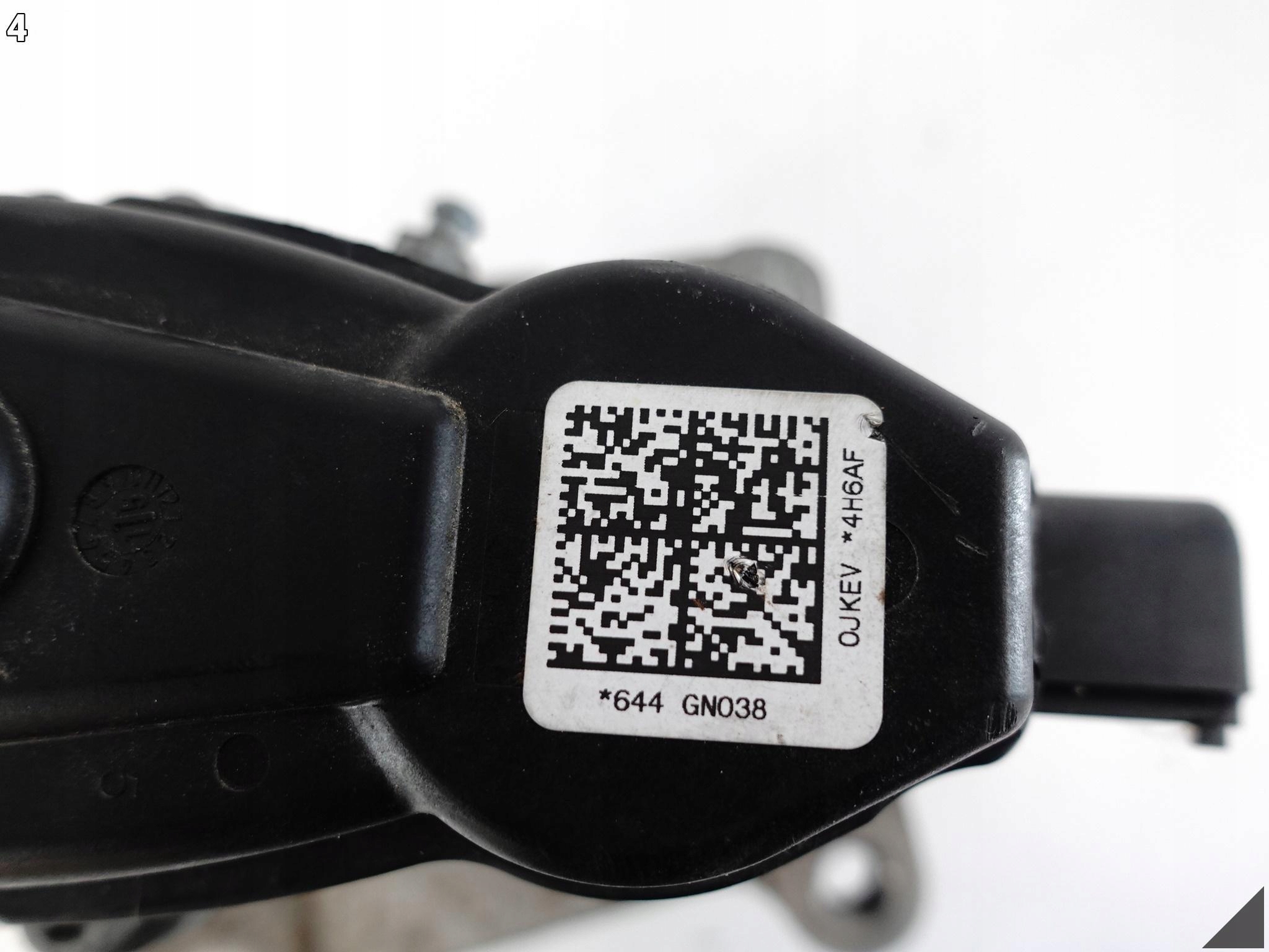 AUDI A8 S8 4H0 D4 LIFT 13-17 ZACISK HAMULCOWY PRAWY TYŁ 74 KM AUDI A8 S8 4H0 D4 LIFT 13-17 ZACISK HAMULCOWY PRAWY TYŁ 74 KM - obrazek 5