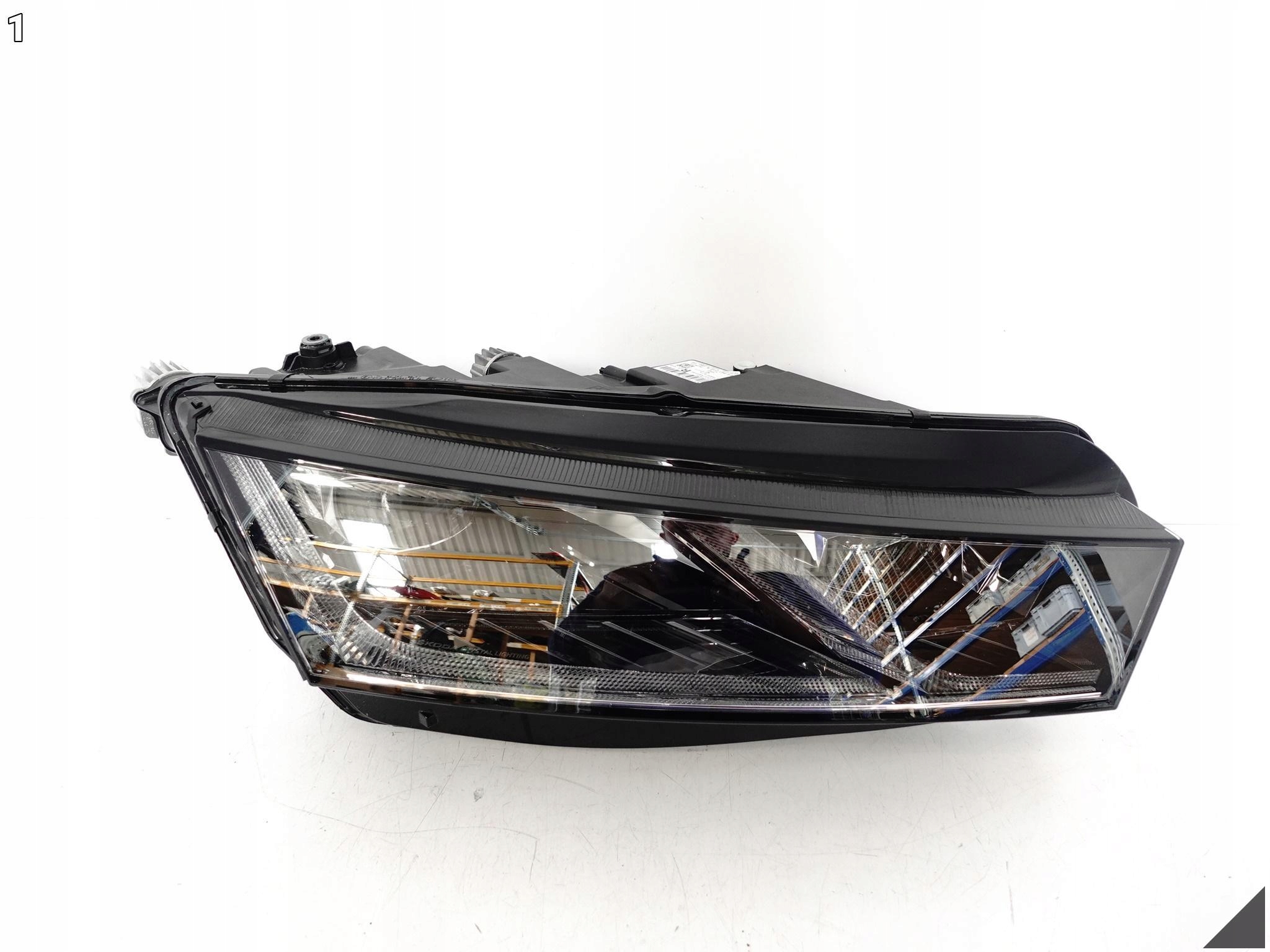 SKODA OCTAVIA IV 4 5E4 20-23 LAMPA FULL LED CRYSTAL LIGHTING PRAWA PRZÓD EU SKODA OCTAVIA IV 4 5E4 20-23 LAMPA FULL LED CRYSTAL LIGHTING PRAWA PRZÓD EU - obrazek 2
