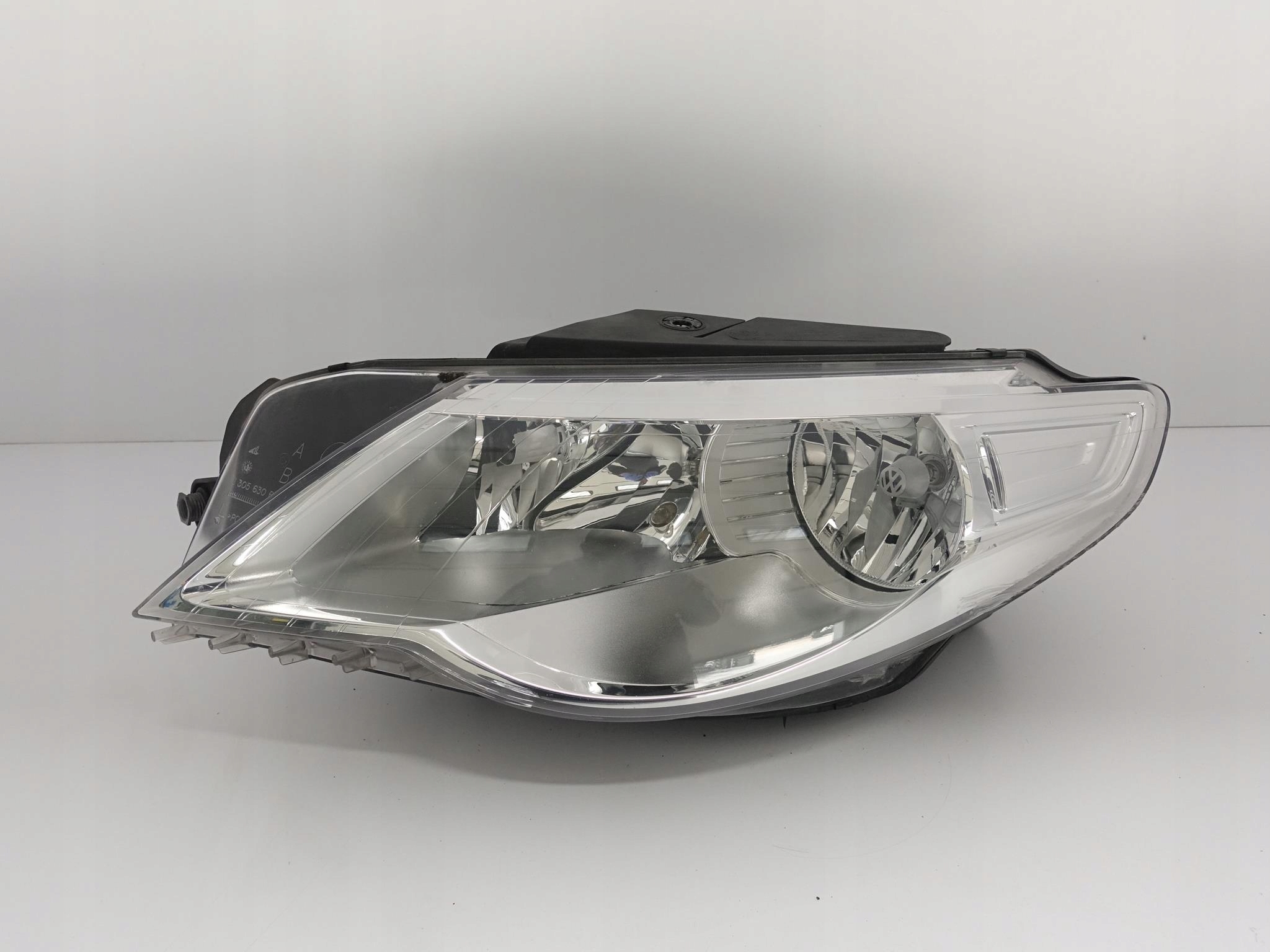 VW PASSAT CC 3C8 08-11 LEWA LAMPA ZWYKŁA H7 PRZÓD VW PASSAT CC 3C8 08-11 LEWA LAMPA ZWYKŁA H7 PRZÓD