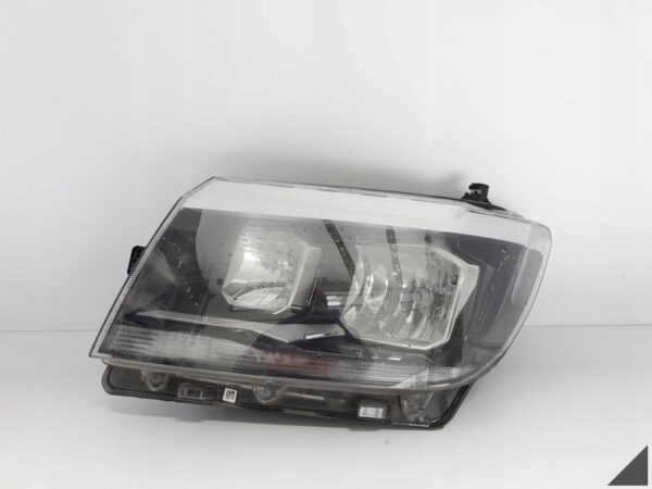 VW CRAFTER II 2 MAN TGE 7C1 16- LAMPA ZWYKŁA LEWA VW CRAFTER II 2 MAN TGE 7C1 16- LAMPA ZWYKŁA LEWA