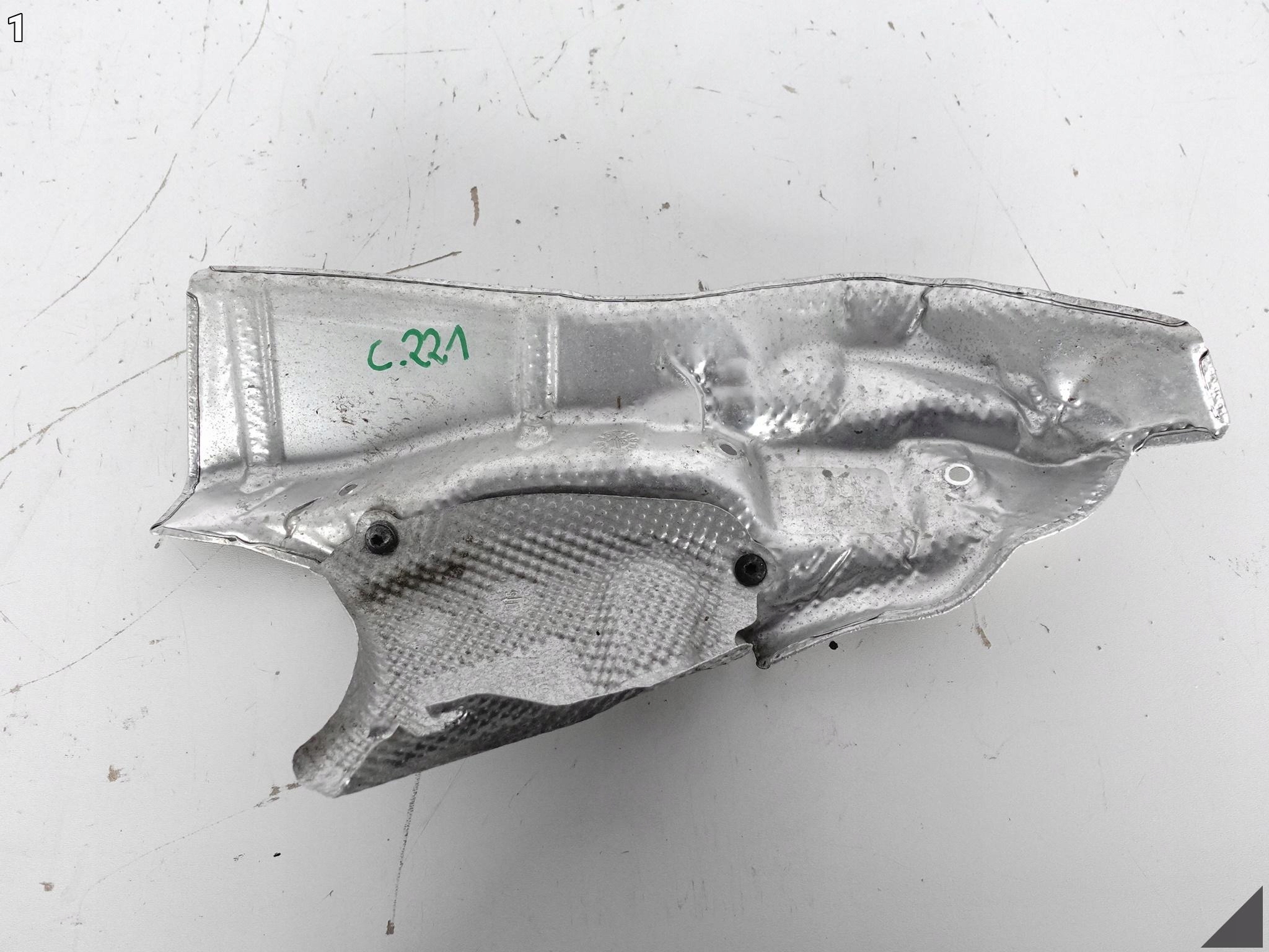 AUDI A6 S6 4G0 A7 4G8 C7 LIFT 10-18 OSŁONA TERMICZNA SKRZYNI BIEGÓW PRAWA AUDI A6 S6 4G0 A7 4G8 C7 LIFT 10-18 OSŁONA TERMICZNA SKRZYNI BIEGÓW PRAWA - obrazek 2