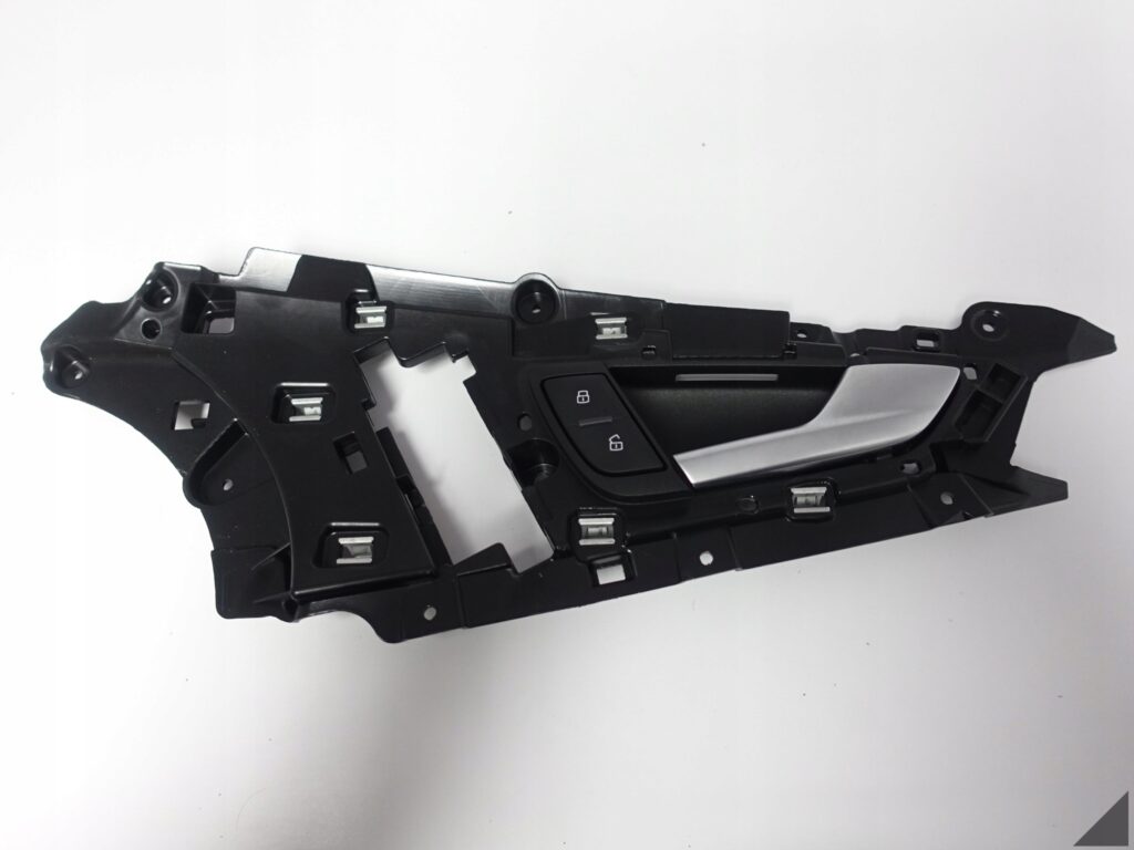 AUDI A7 S7 4G8 LIFT 10-18 KLAMKA DRZWI PRZEDNICH PRAWYCH PRZEŁĄCZNIK CHROM AUDI A7 S7 4G8 LIFT 10-18 KLAMKA DRZWI PRZEDNICH PRAWYCH PRZEŁĄCZNIK CHROM
