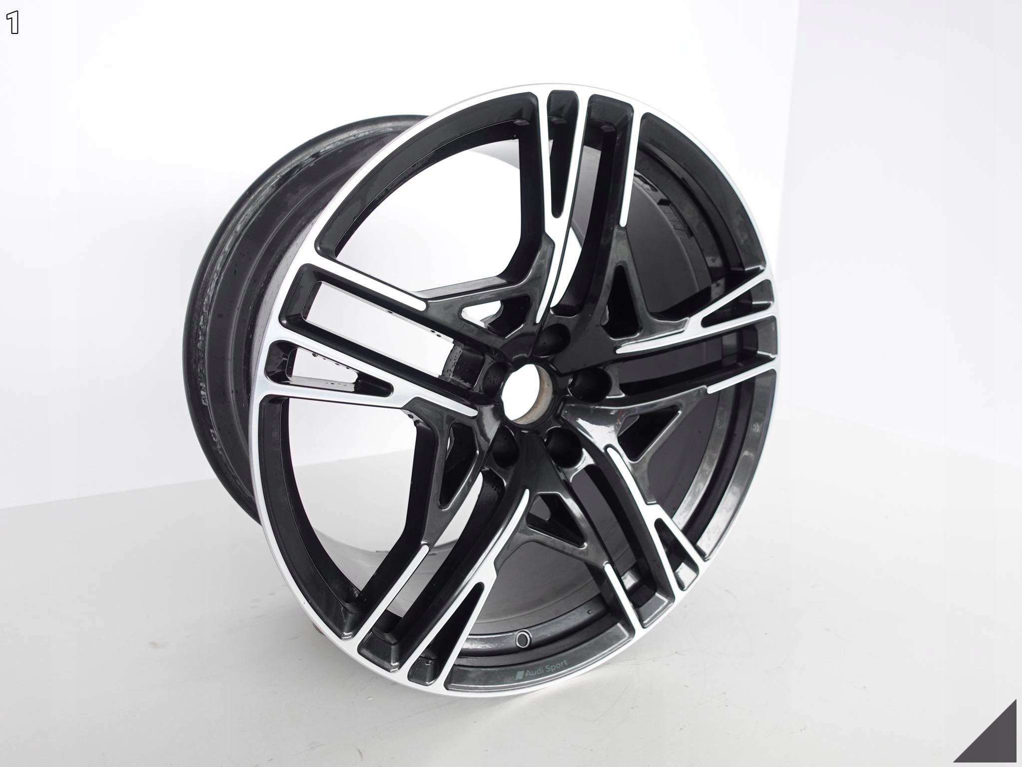 AUDI R8 4S0 FELGA 11JX20 ET47 5X112 4S0601025AJ AUDI R8 4S0 FELGA 11JX20 ET47 5X112 4S0601025AJ - obrazek 2