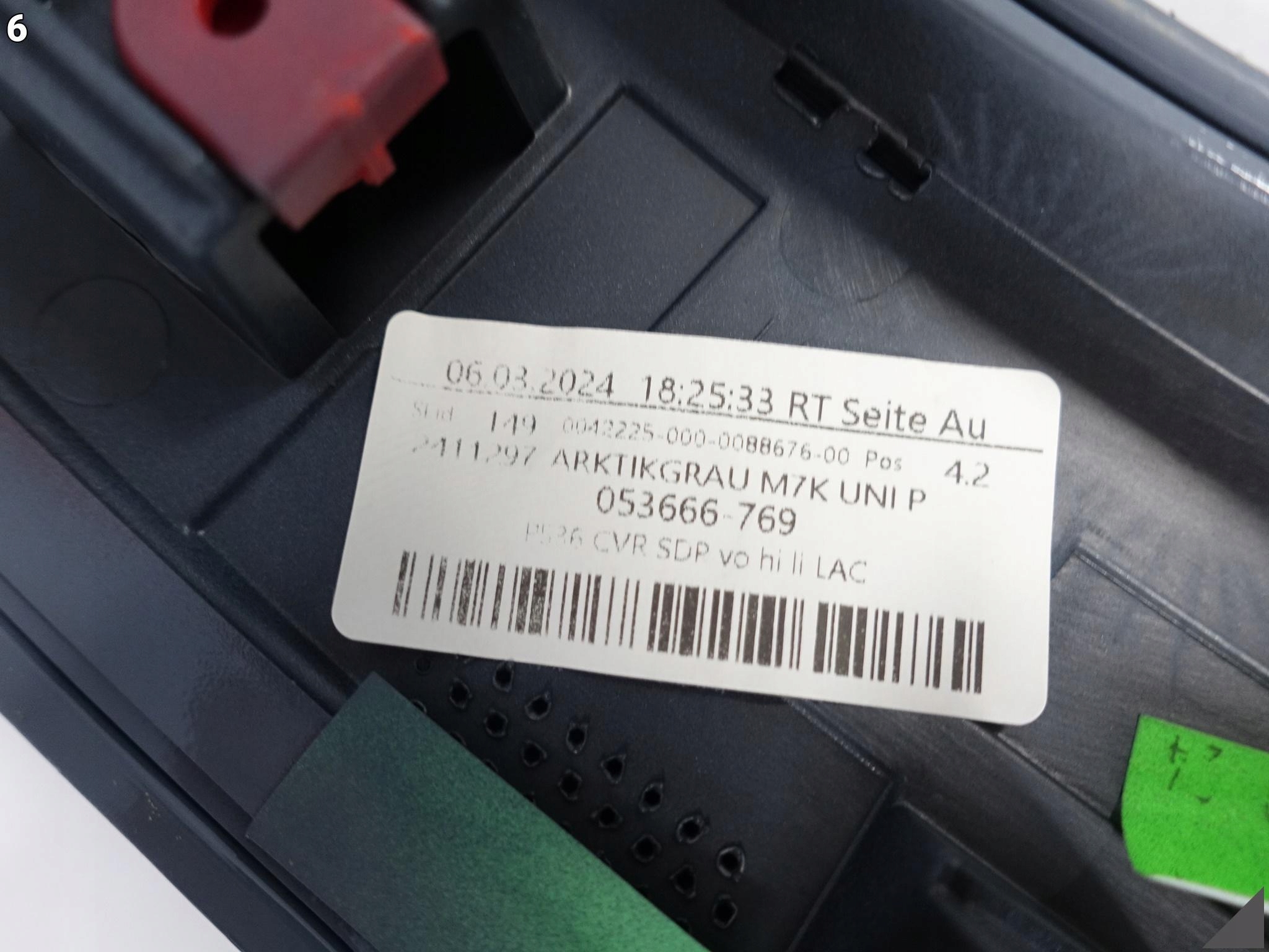 PORSCHE CAYENNE III GTS E3 9Y0 18- LISTWA NA BŁOTNIK LEWA PRZÓD M7K PORSCHE CAYENNE III GTS E3 9Y0 18- LISTWA NA BŁOTNIK LEWA PRZÓD M7K - obrazek 7