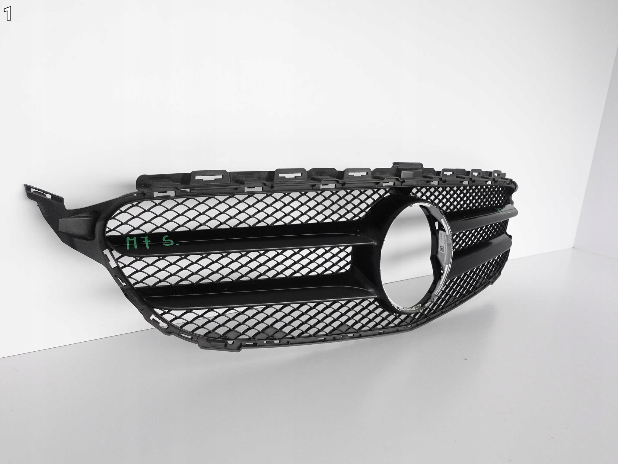 MERCEDES C-KLASA W205 S205 14-18 GRILL ATRAPA MERCEDES C-KLASA W205 S205 14-18 GRILL ATRAPA - obrazek 2