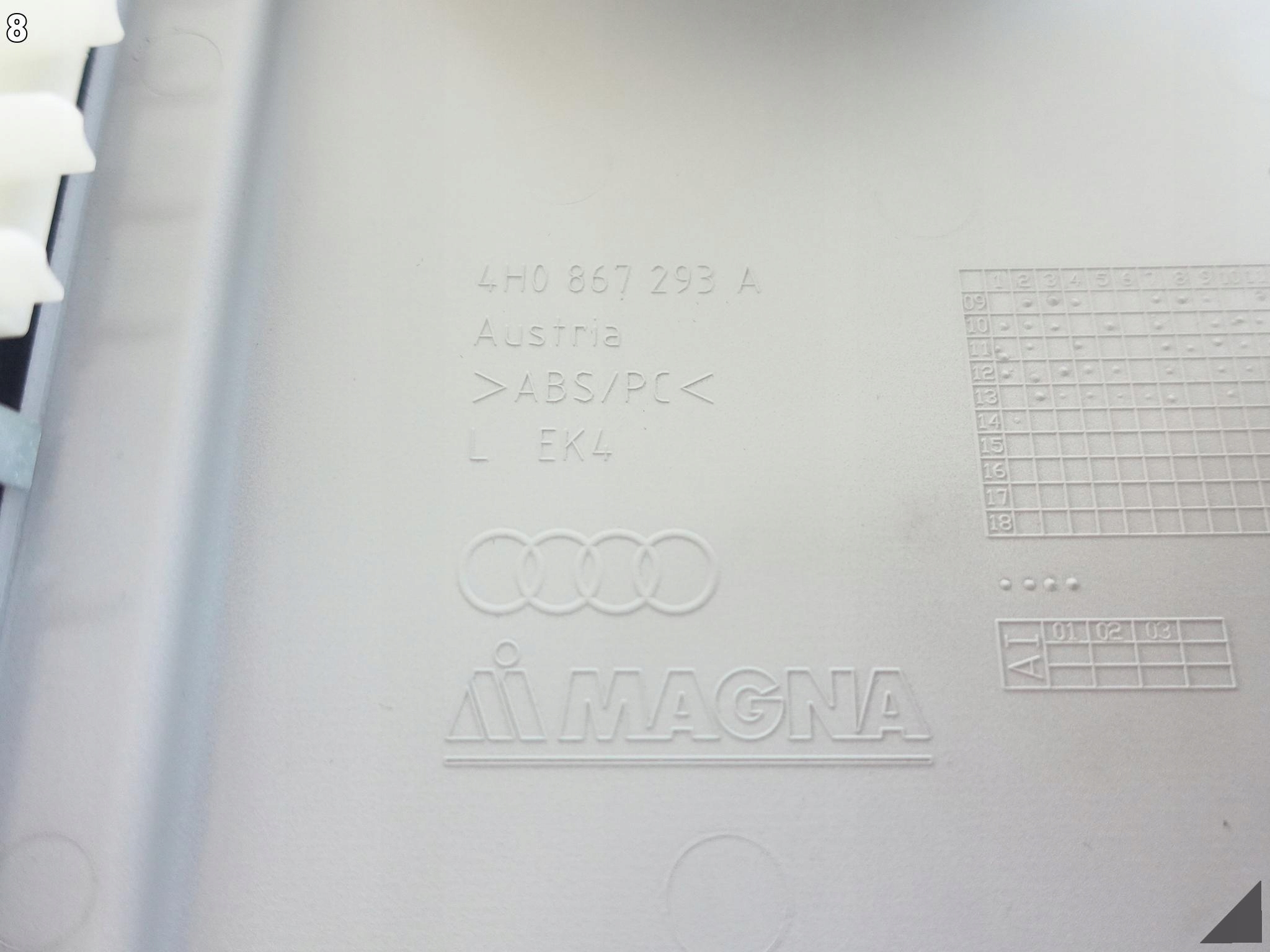 AUDI A8 S8 4H0 D4 LIFT 09-17 GÓRNE POSZYCIE OSŁONA LEWEGO SŁUPKA B AUDI A8 S8 4H0 D4 LIFT 09-17 GÓRNE POSZYCIE OSŁONA LEWEGO SŁUPKA B - obrazek 9
