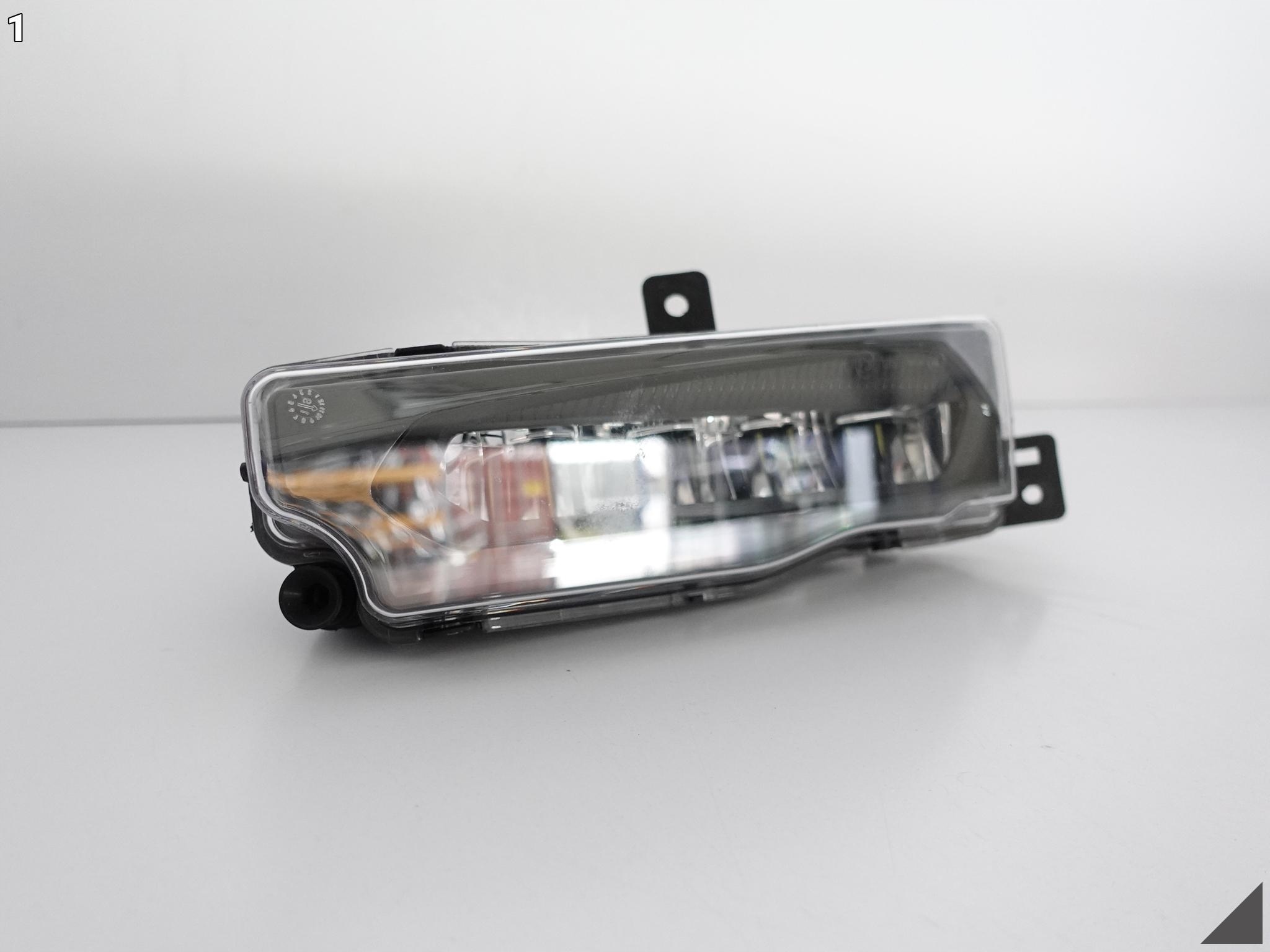 BMW X3 G01 X4 G02 LED DRL HALOGEN CIEMNY LEWY BMW X3 G01 X4 G02 LED DRL HALOGEN CIEMNY LEWY - obrazek 2